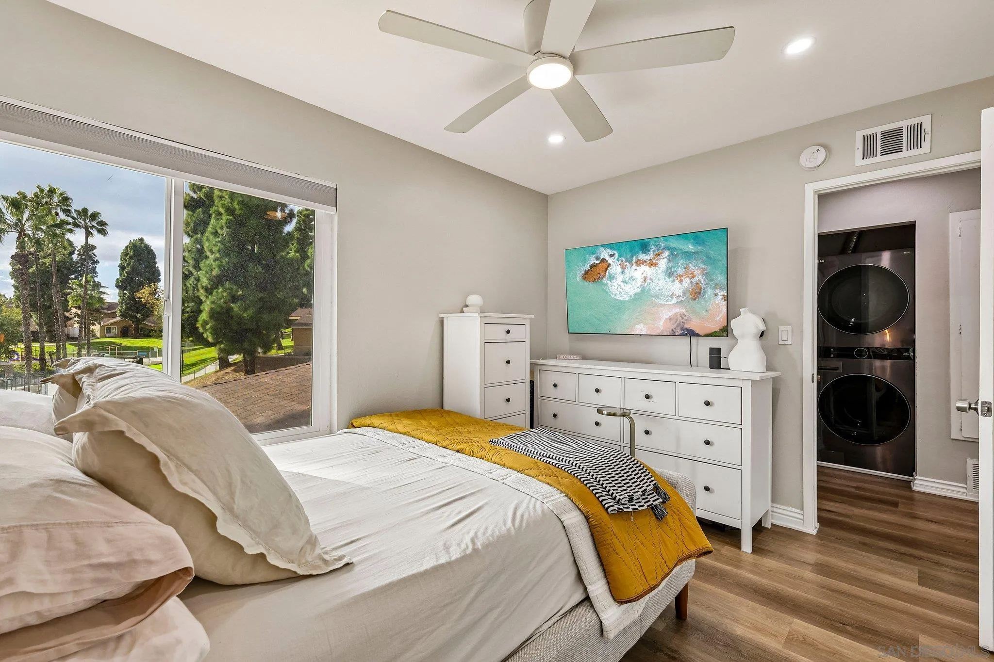 https://cdn.realtyfeed.com/cdn/127/260024793/6b288209b0aebde1ba81317b91a85b05.webp