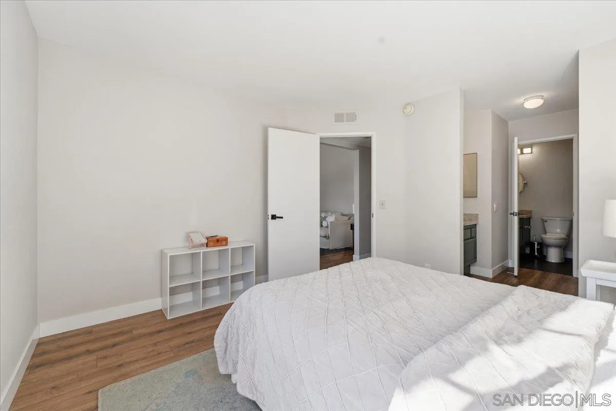https://cdn.realtyfeed.com/cdn/127/260024794/1d26816110b63bfa68915c8f9fc18c77.webp