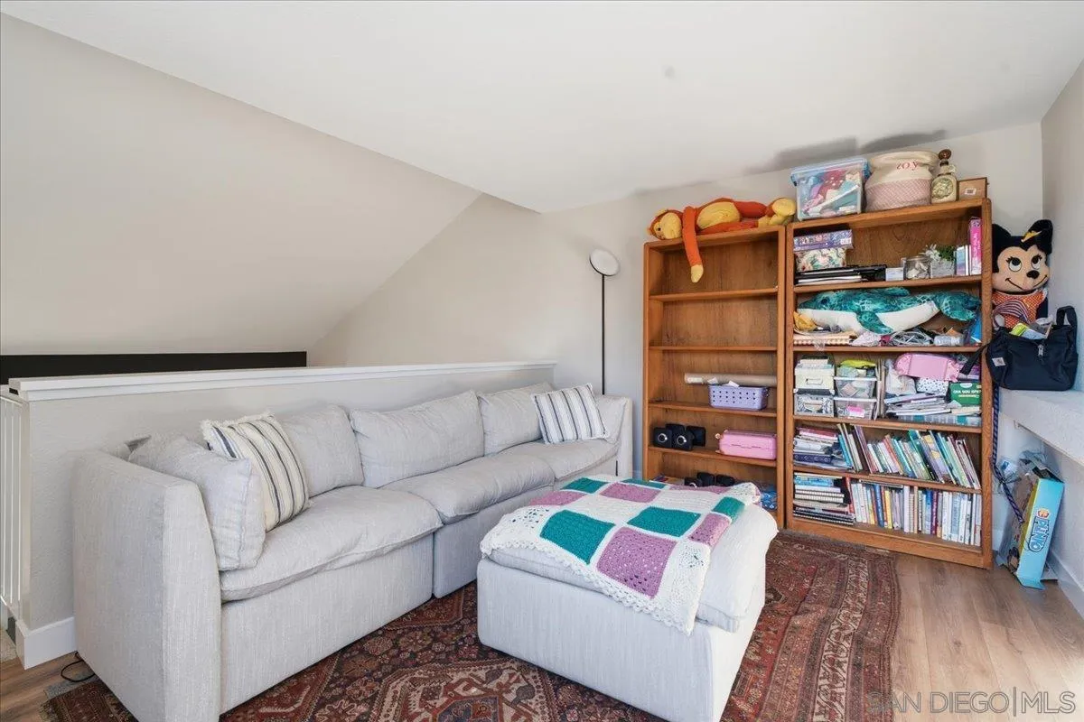 https://cdn.realtyfeed.com/cdn/127/260024794/4049c03767e93b518e89694f01af5c8d.webp