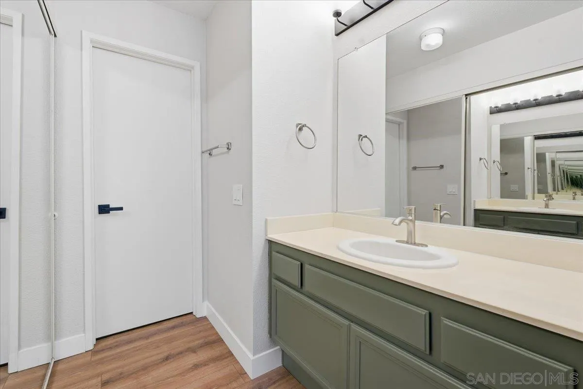 https://cdn.realtyfeed.com/cdn/127/260024794/d9b33039bdb2c3fd6eee5f14140ea76a.webp