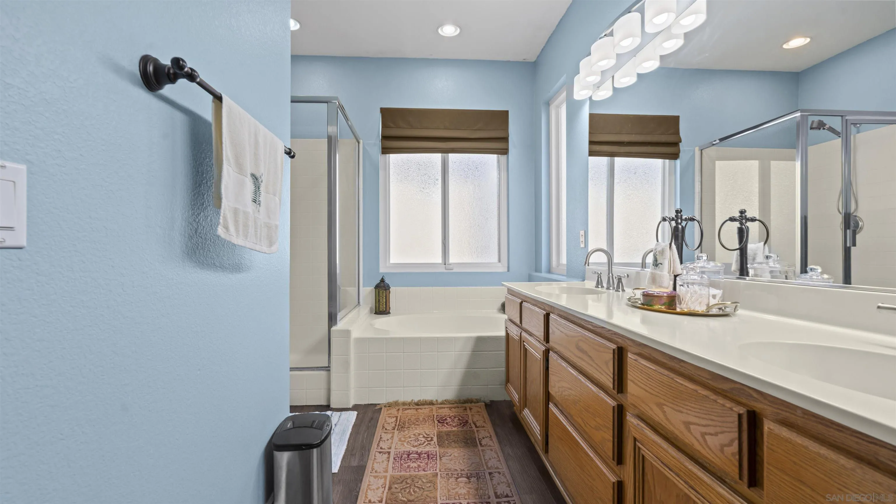 https://cdn.realtyfeed.com/cdn/127/260024795/78492ec07969bdcaff3fec43eea11429.webp