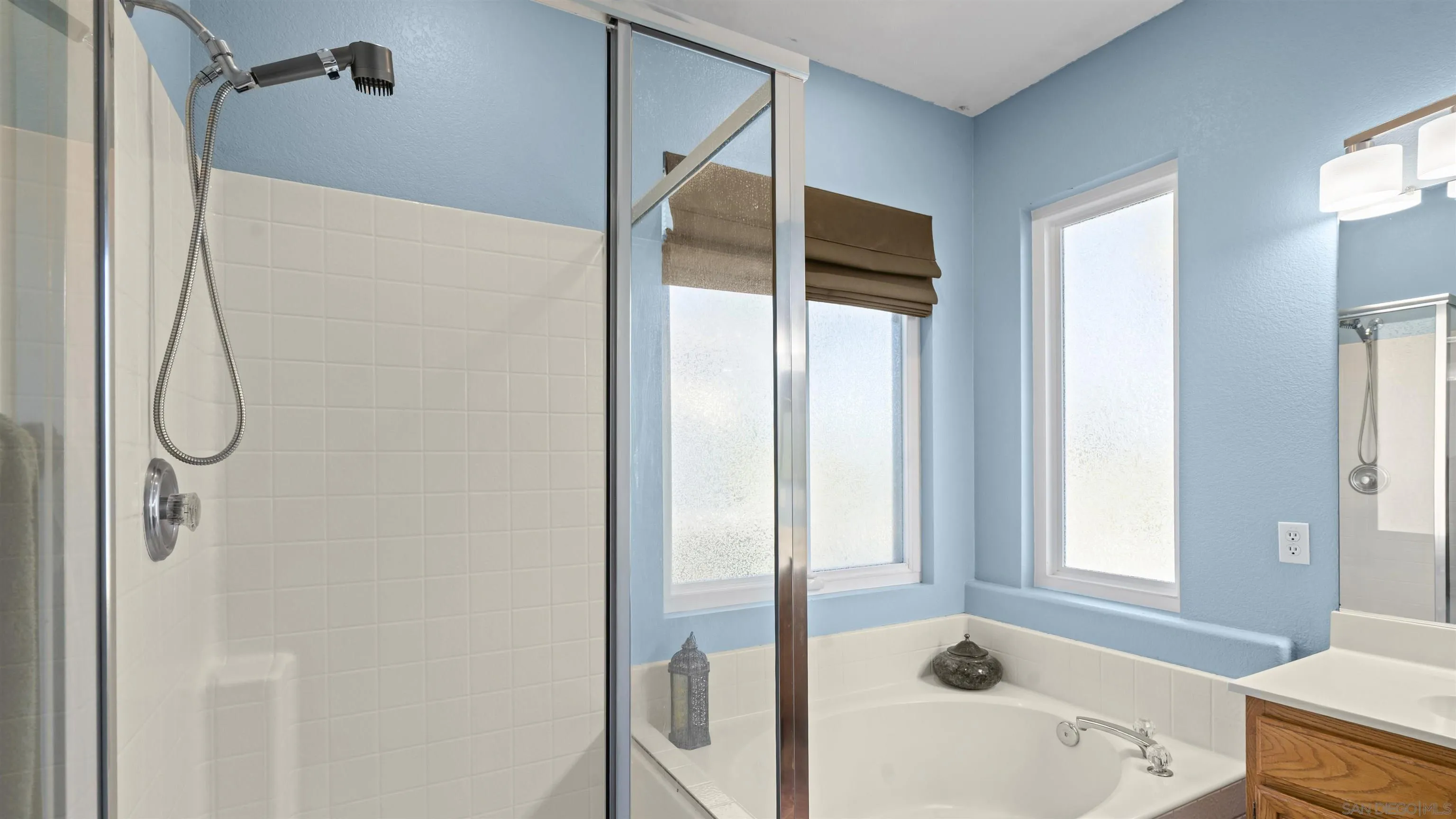 https://cdn.realtyfeed.com/cdn/127/260024795/b4e36f8cc2e6069356285dc23f3c2573.webp