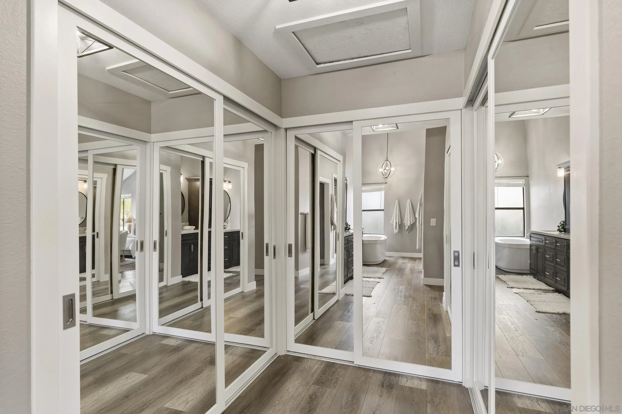 https://cdn.realtyfeed.com/cdn/127/2600248/5c598a8b60030788bd03a8c19737d5ca.webp