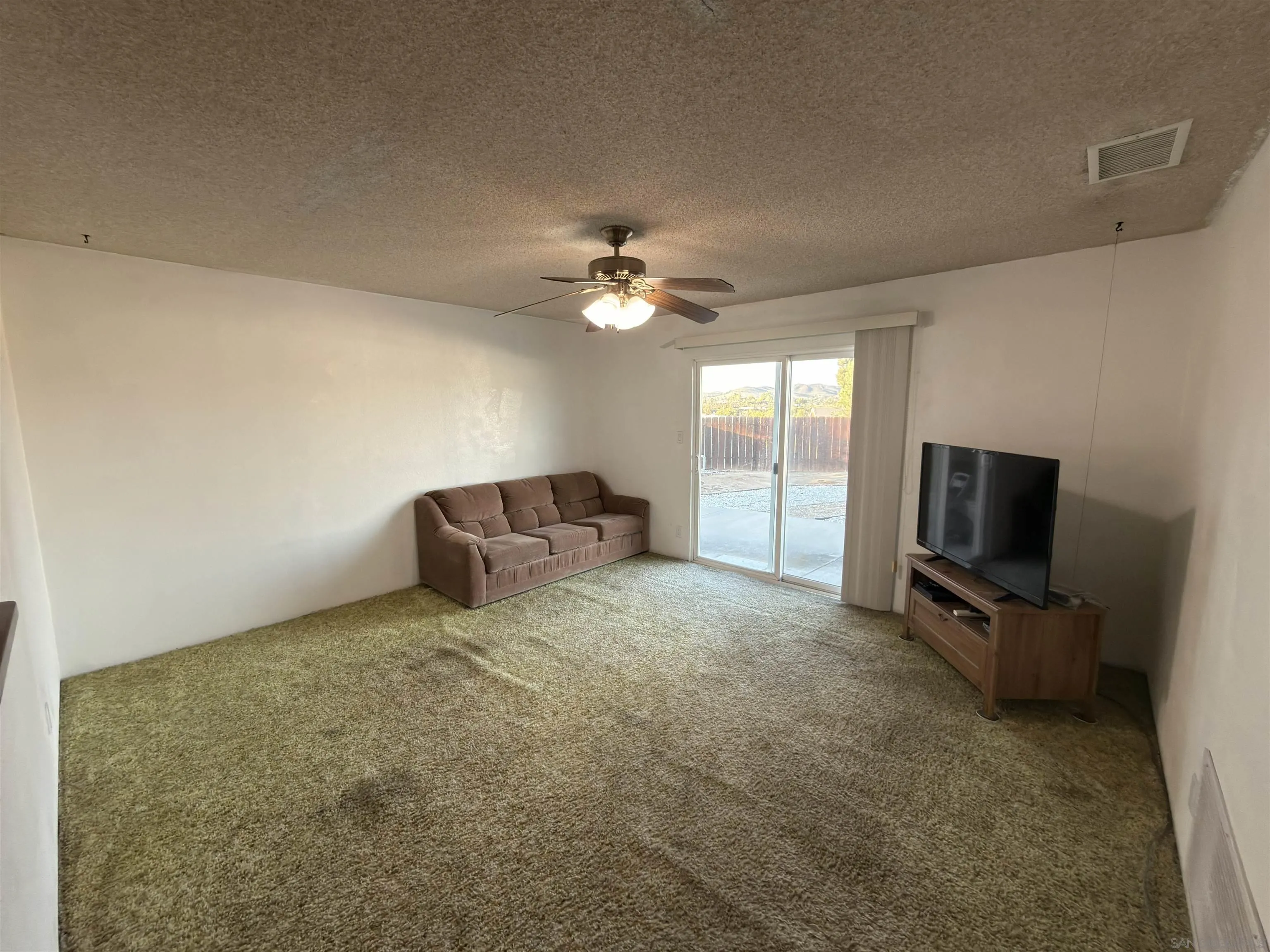 https://cdn.realtyfeed.com/cdn/127/260024836/152516f86efd45625e5312955858d060.webp