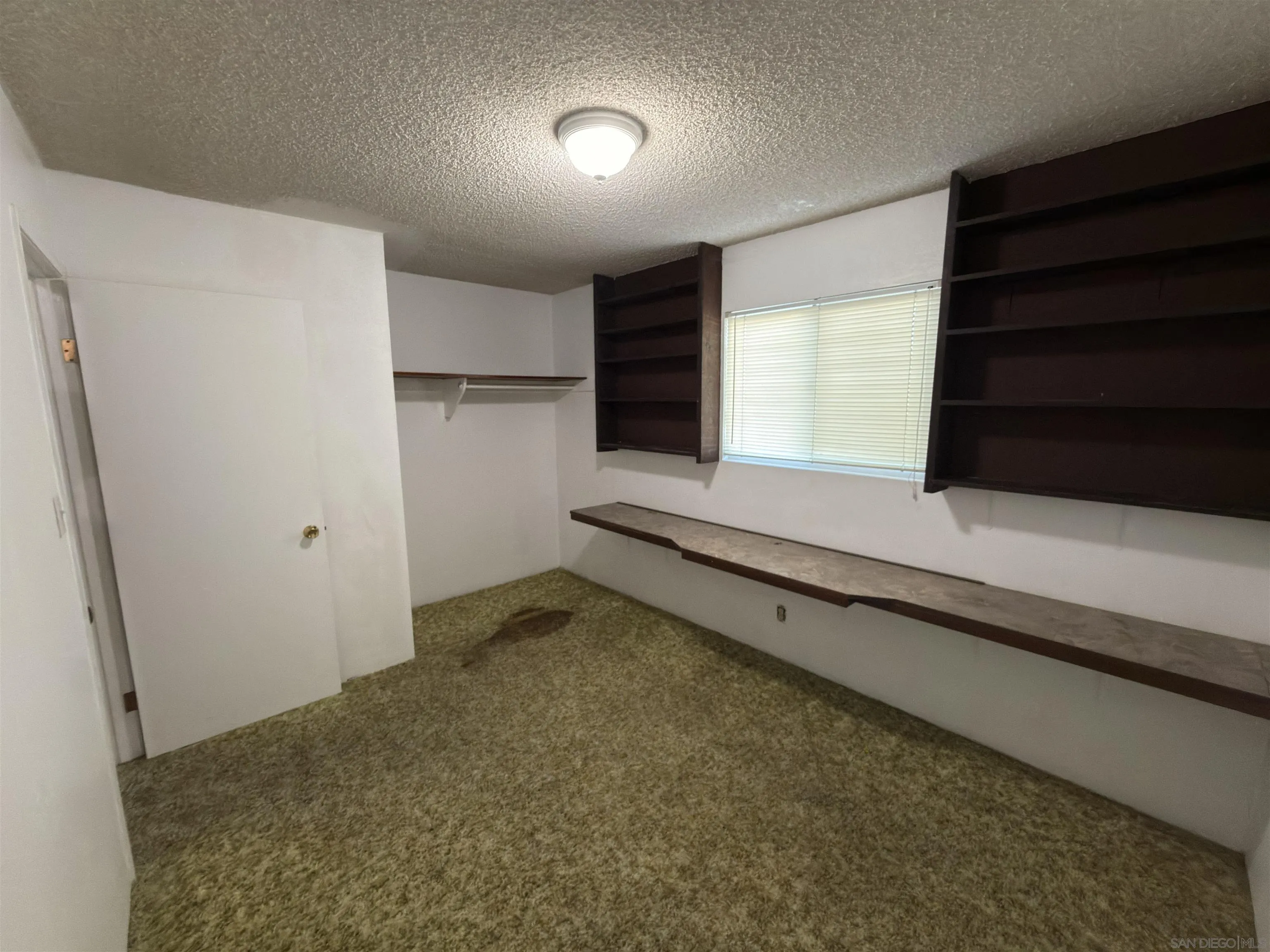 https://cdn.realtyfeed.com/cdn/127/260024836/b26ae0b0d75258413c205ae9ab61b8cc.webp
