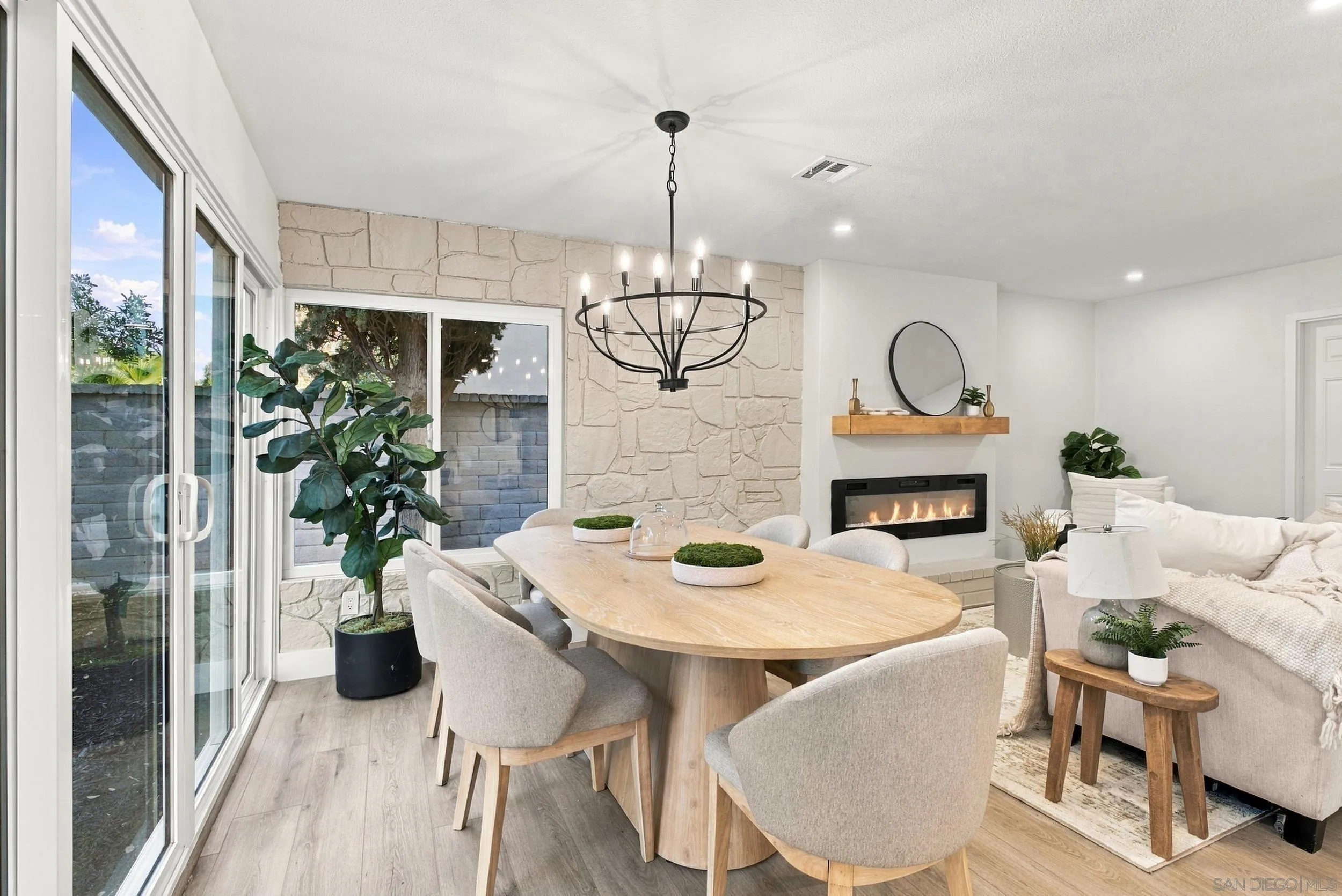 https://cdn.realtyfeed.com/cdn/127/260024841/049d0b148fc3c28f5df56091d3cdf465.webp