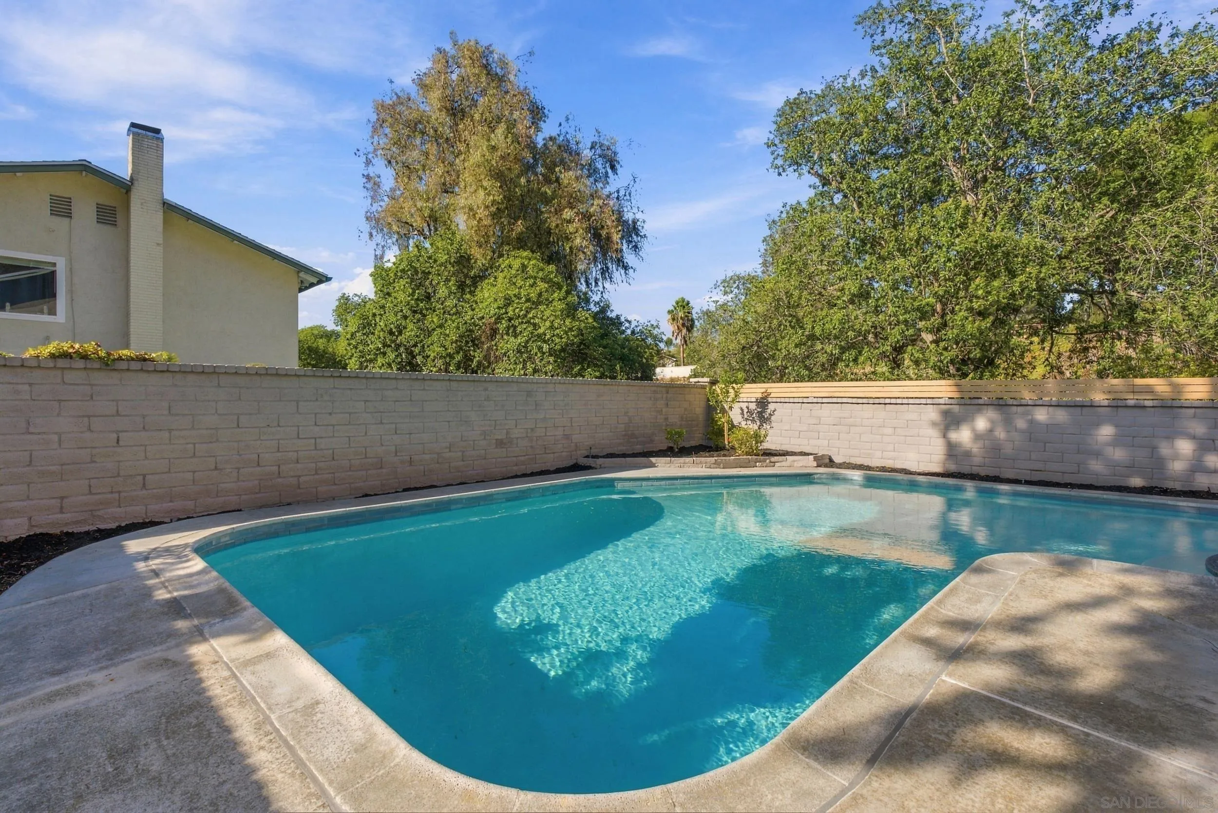 https://cdn.realtyfeed.com/cdn/127/260024841/3b55f566d9c0fa7a0e38c9963e0298a7.webp