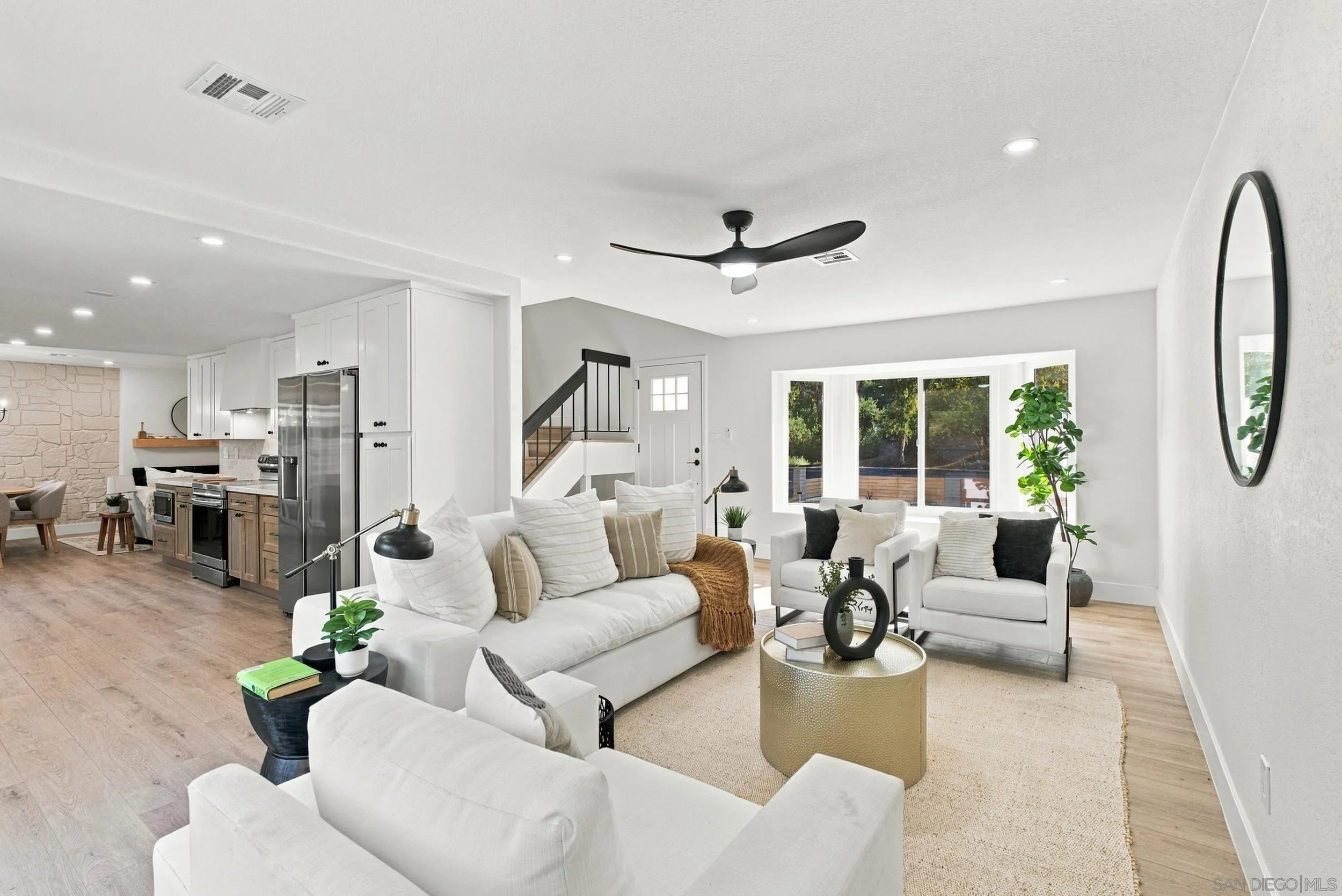 https://cdn.realtyfeed.com/cdn/127/260024841/64385f26ab2e33edaec8294602627fd8.webp