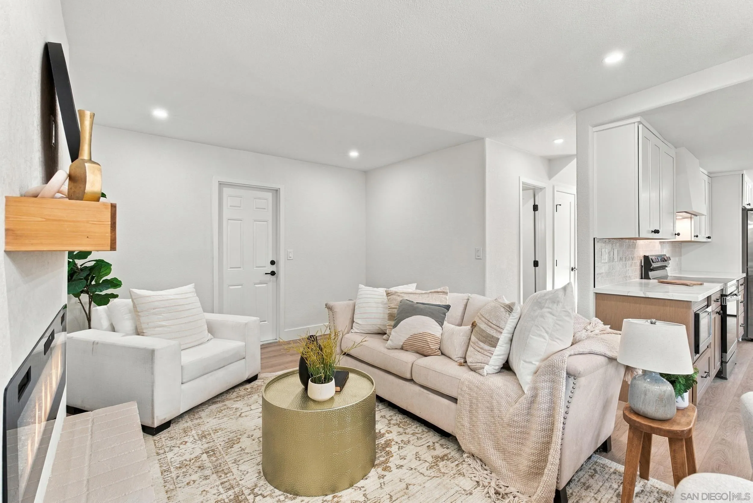 https://cdn.realtyfeed.com/cdn/127/260024841/bd987820a375b1536ea784c073c56aaa.webp