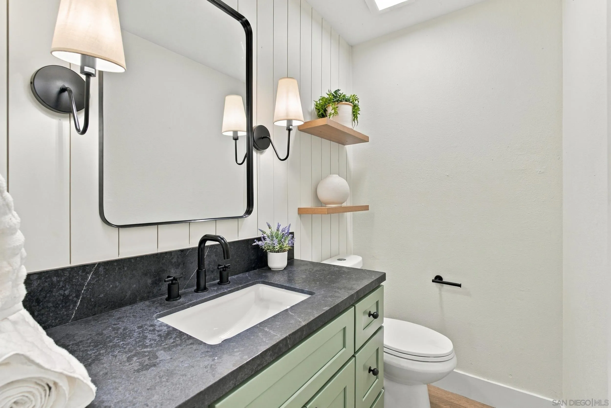 https://cdn.realtyfeed.com/cdn/127/260024841/c204e320ce94cecb5b90fa59e180f22d.webp