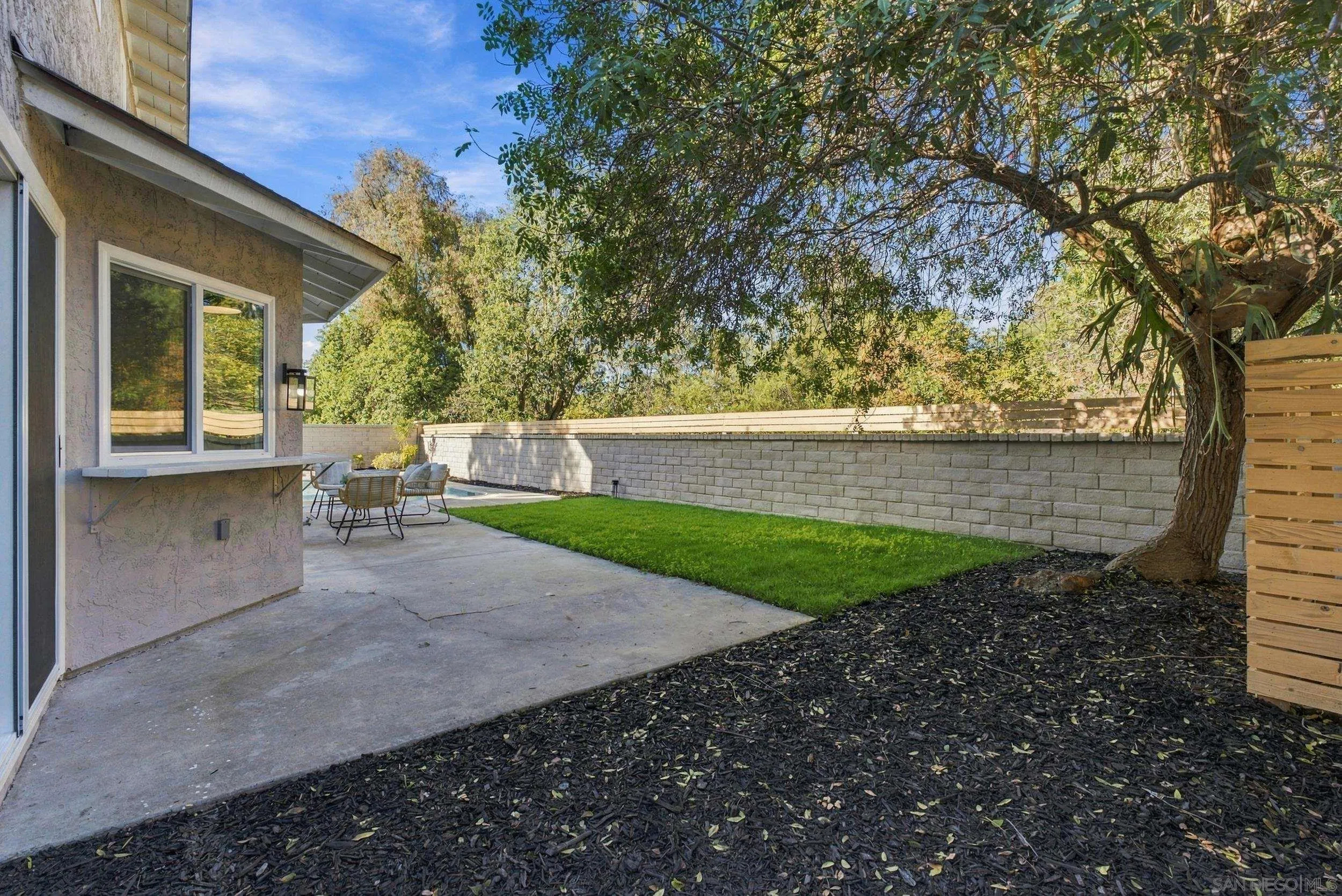 https://cdn.realtyfeed.com/cdn/127/260024841/ce6ea583f1f36de572ddfca3ca91044f.webp