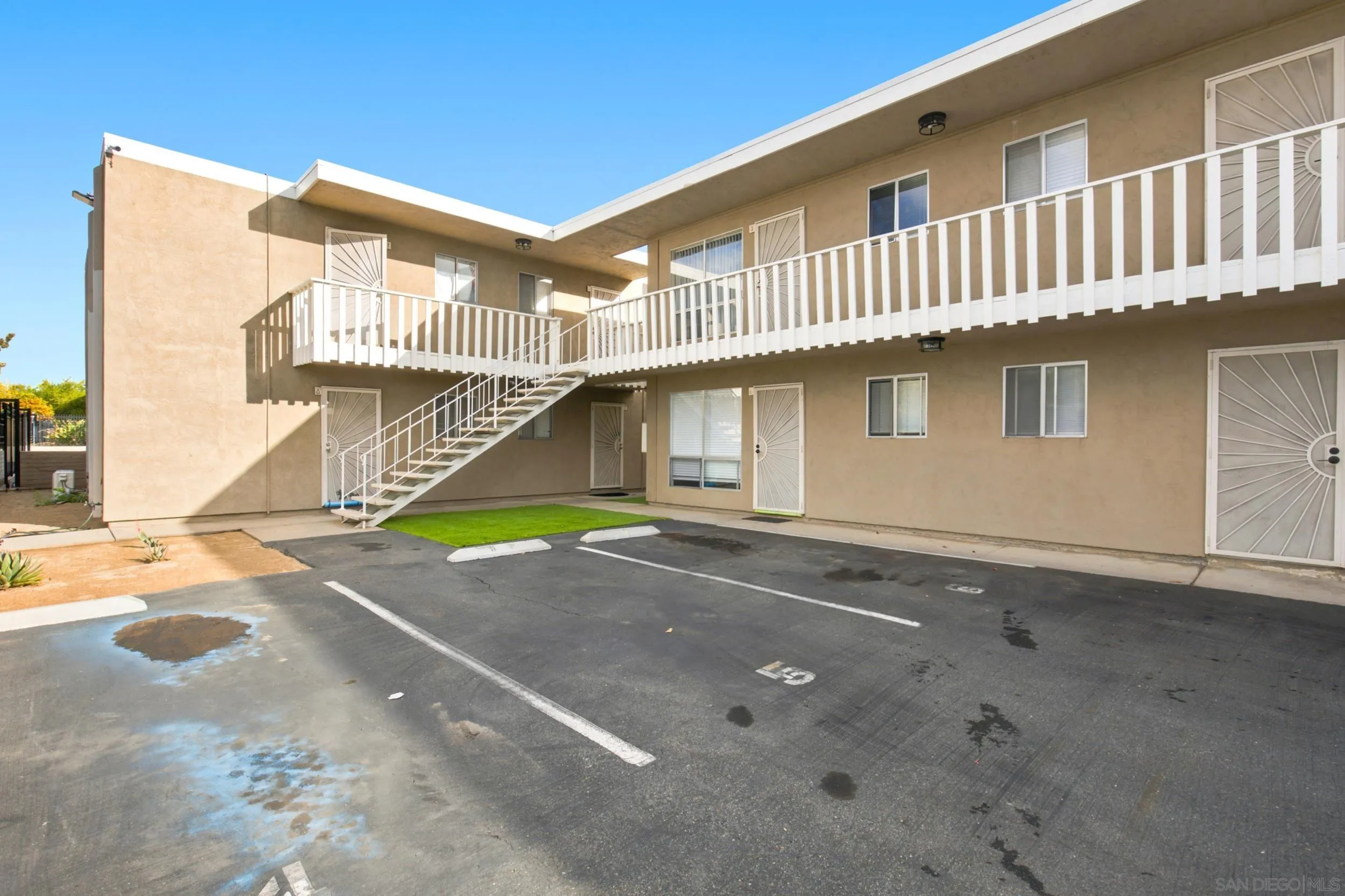 633 E Park Ave, El Cajon, CA 92020 - Photo 2 of 16, El Cajon, CA