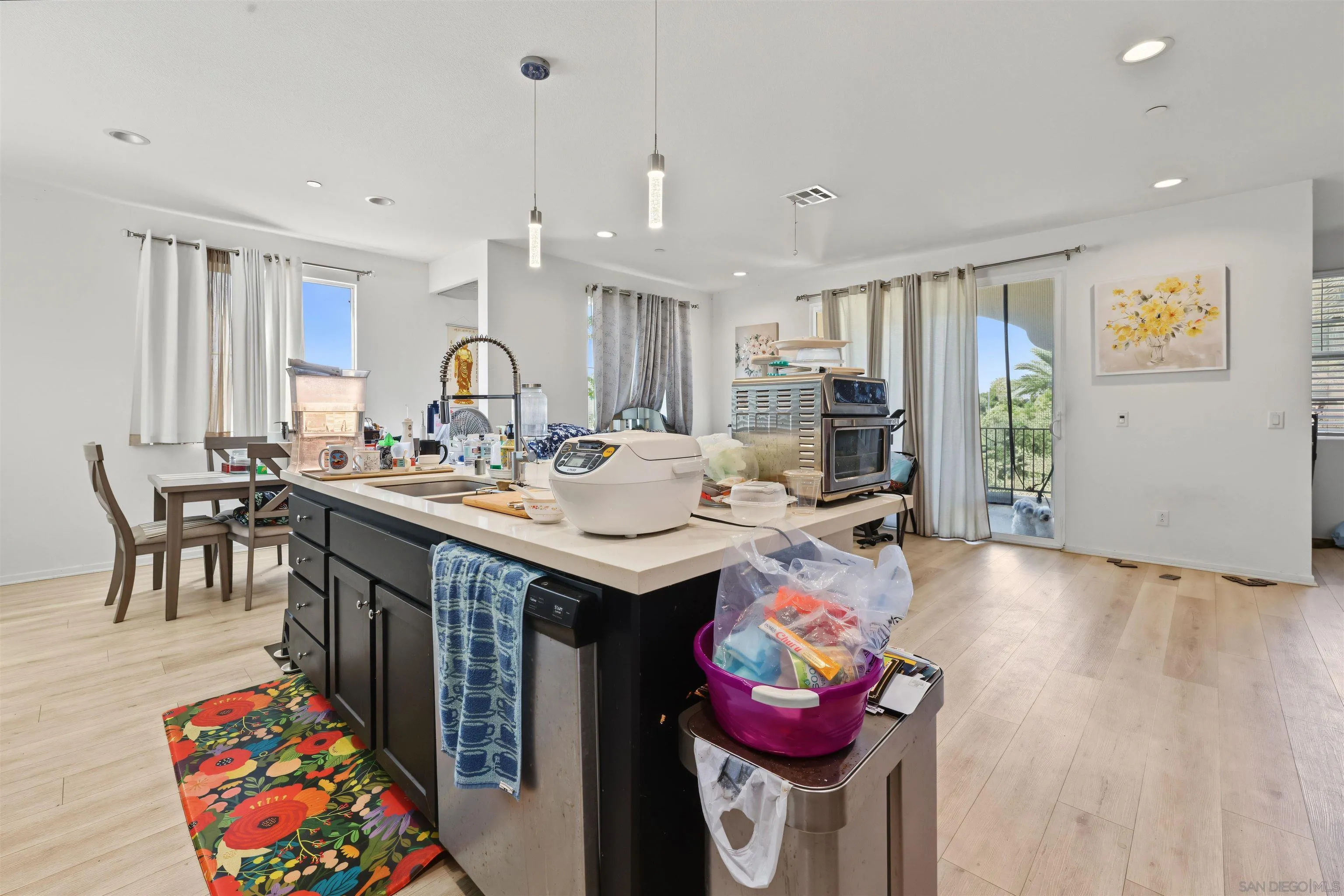 https://cdn.realtyfeed.com/cdn/127/260024844/33cb0266c7d65490f0afae9a86254e1e.webp