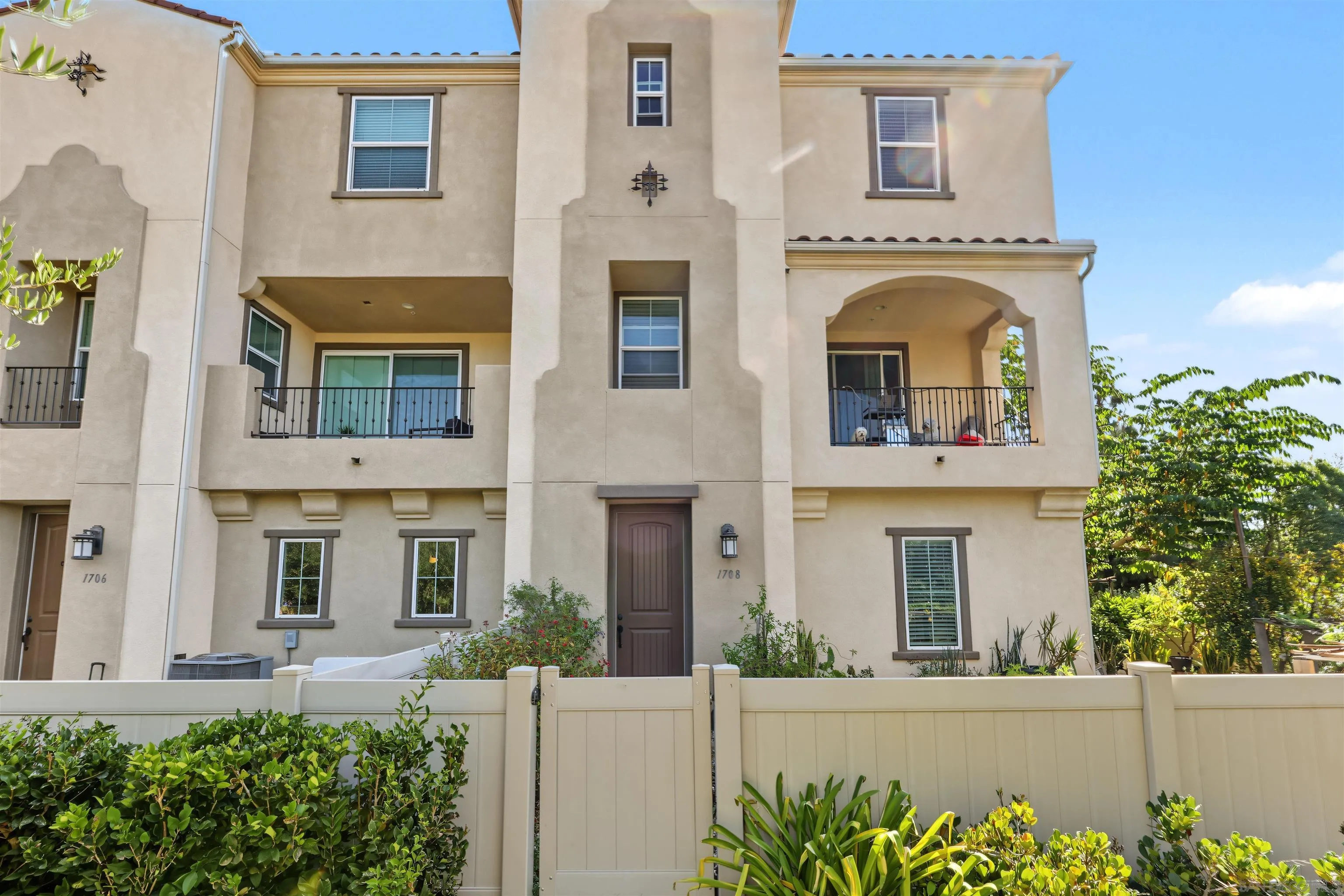 https://cdn.realtyfeed.com/cdn/127/260024844/3e4fedccba84f3e4362d318cb3f039c4.webp