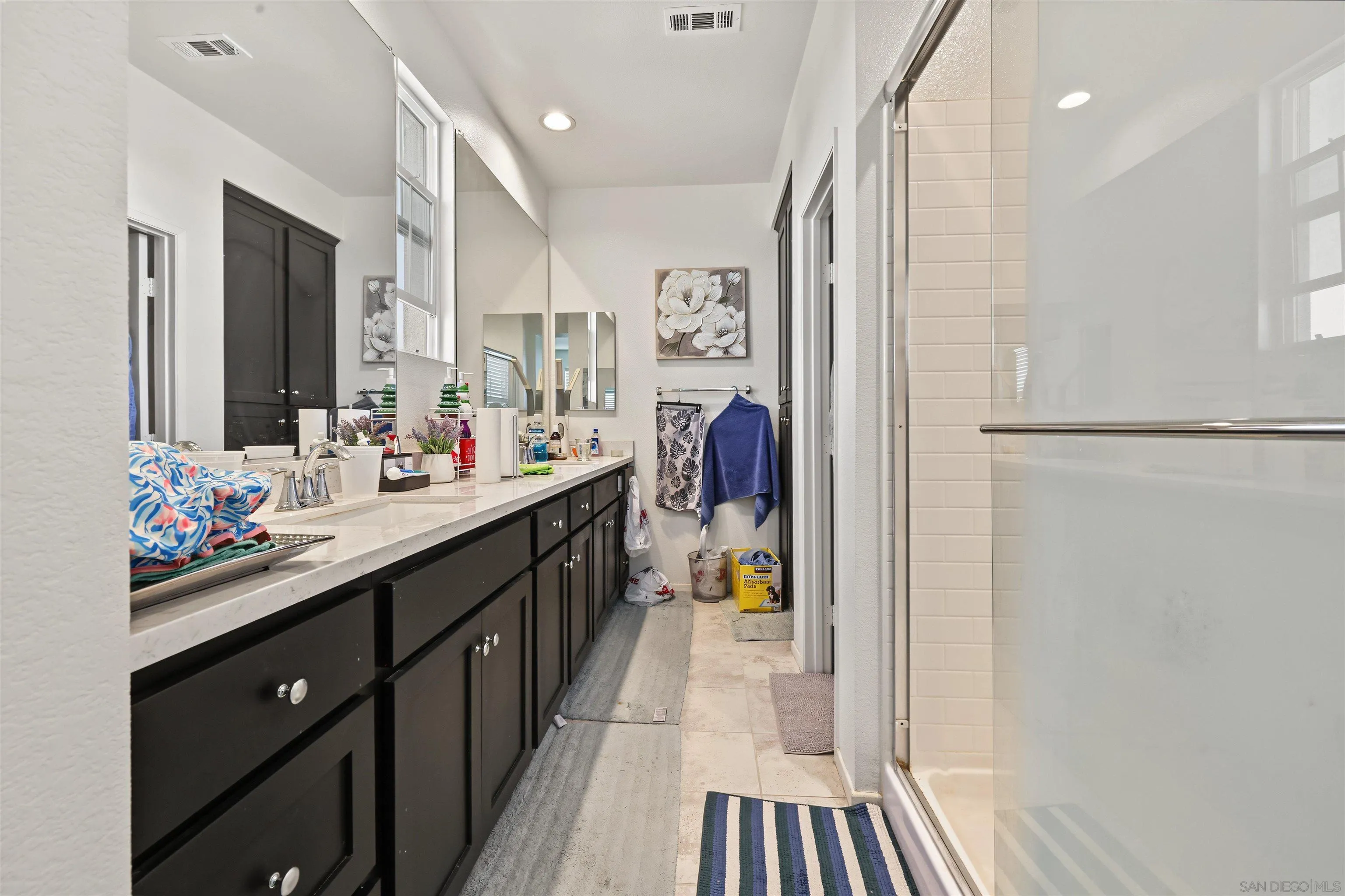 https://cdn.realtyfeed.com/cdn/127/260024844/74572cecf022aa8f9c3c01d5b8fbac12.webp