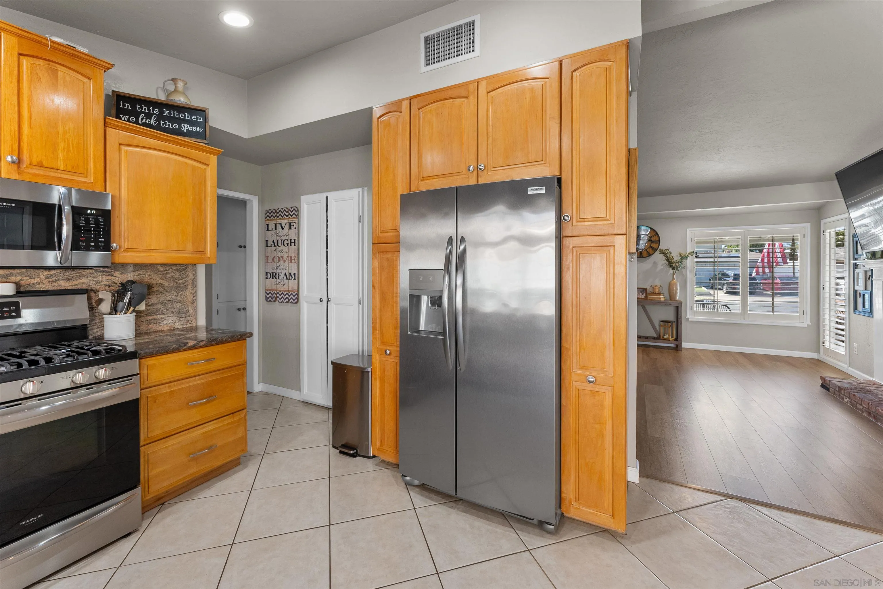 https://cdn.realtyfeed.com/cdn/127/260024850/36d9b09784f78c115d36f6693cad4b7f.webp