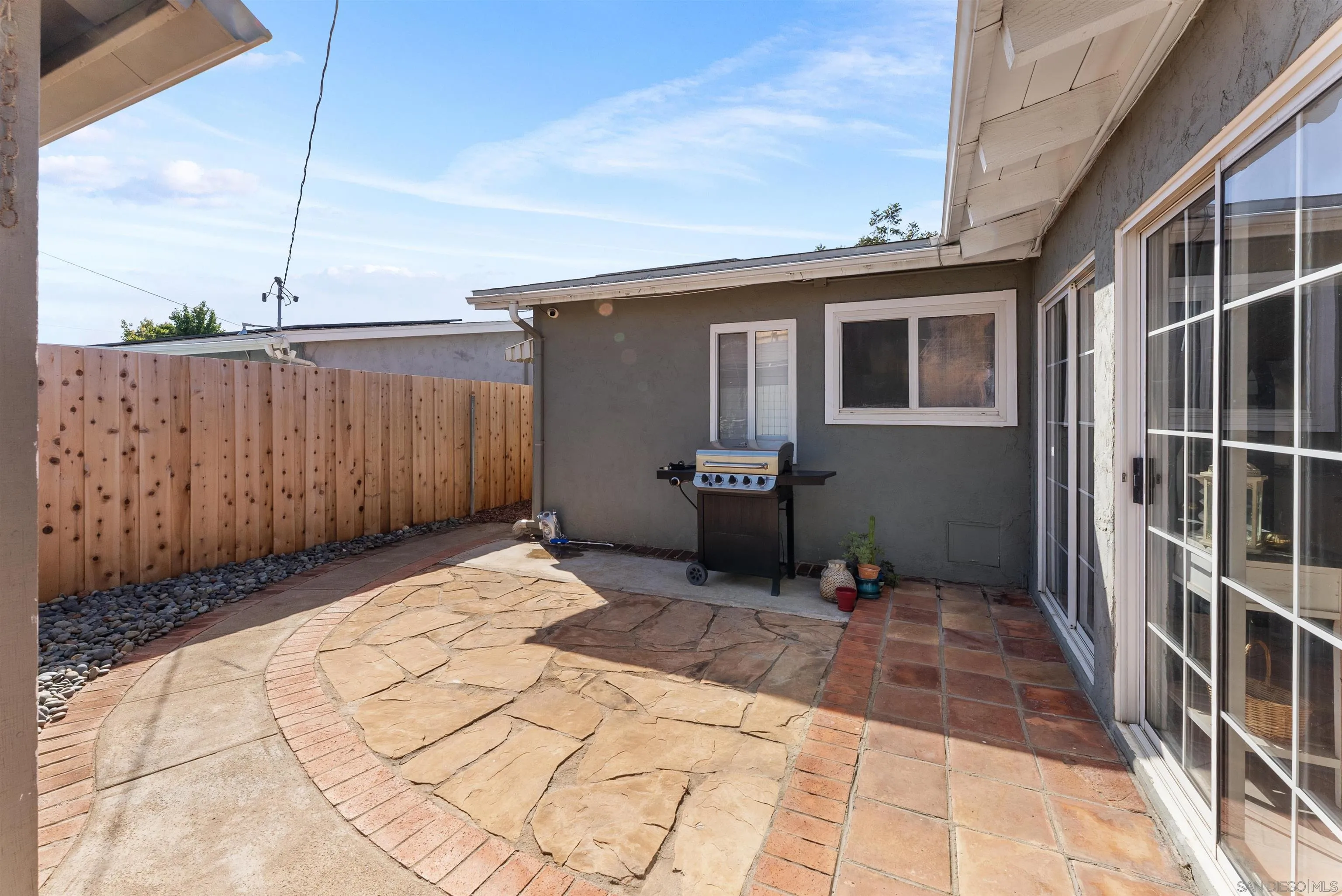 https://cdn.realtyfeed.com/cdn/127/260024850/42418e206258120e2a8834a3931e141a.webp