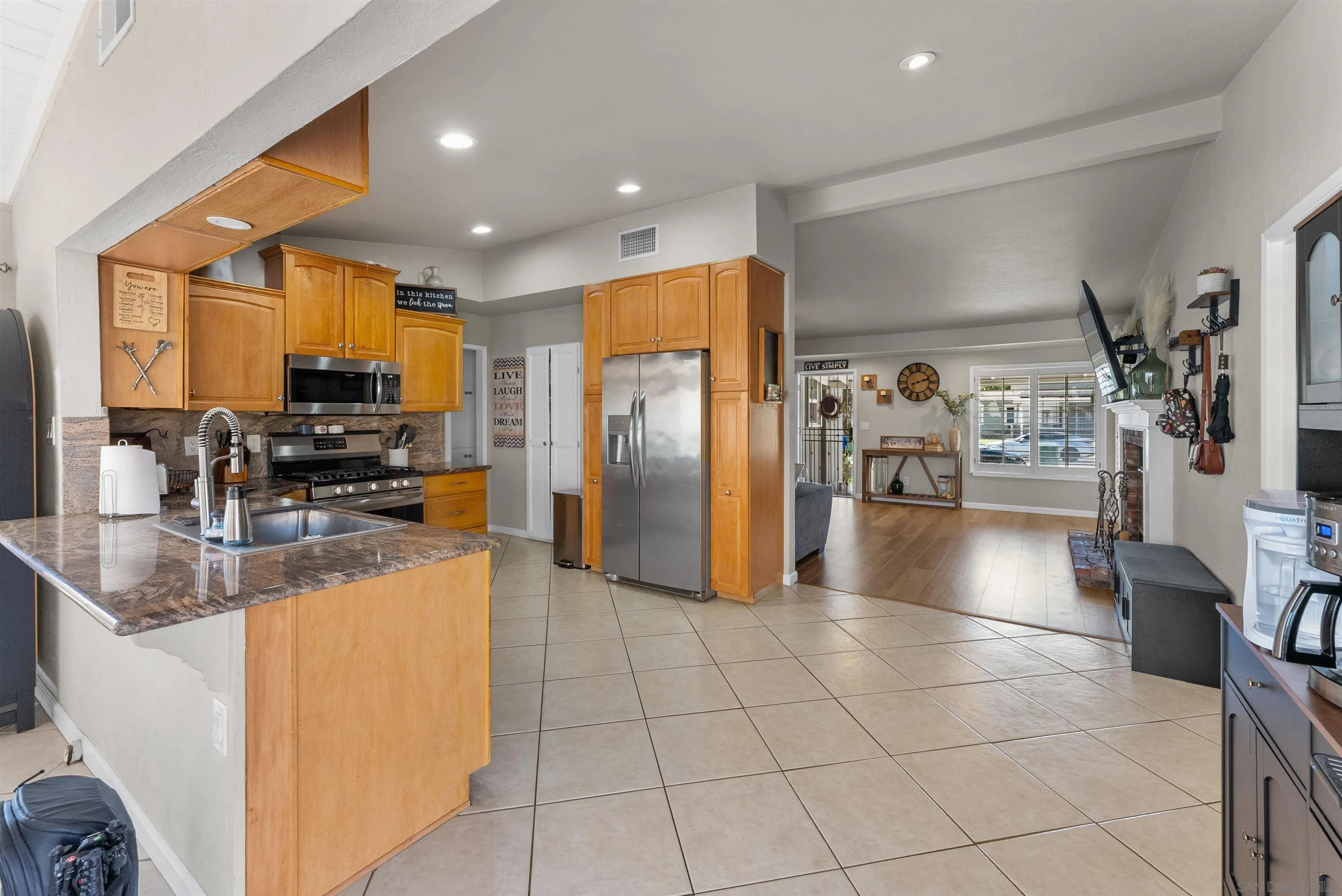 https://cdn.realtyfeed.com/cdn/127/260024850/eed7467cfb21ab6cc757683c2d9d6338.webp