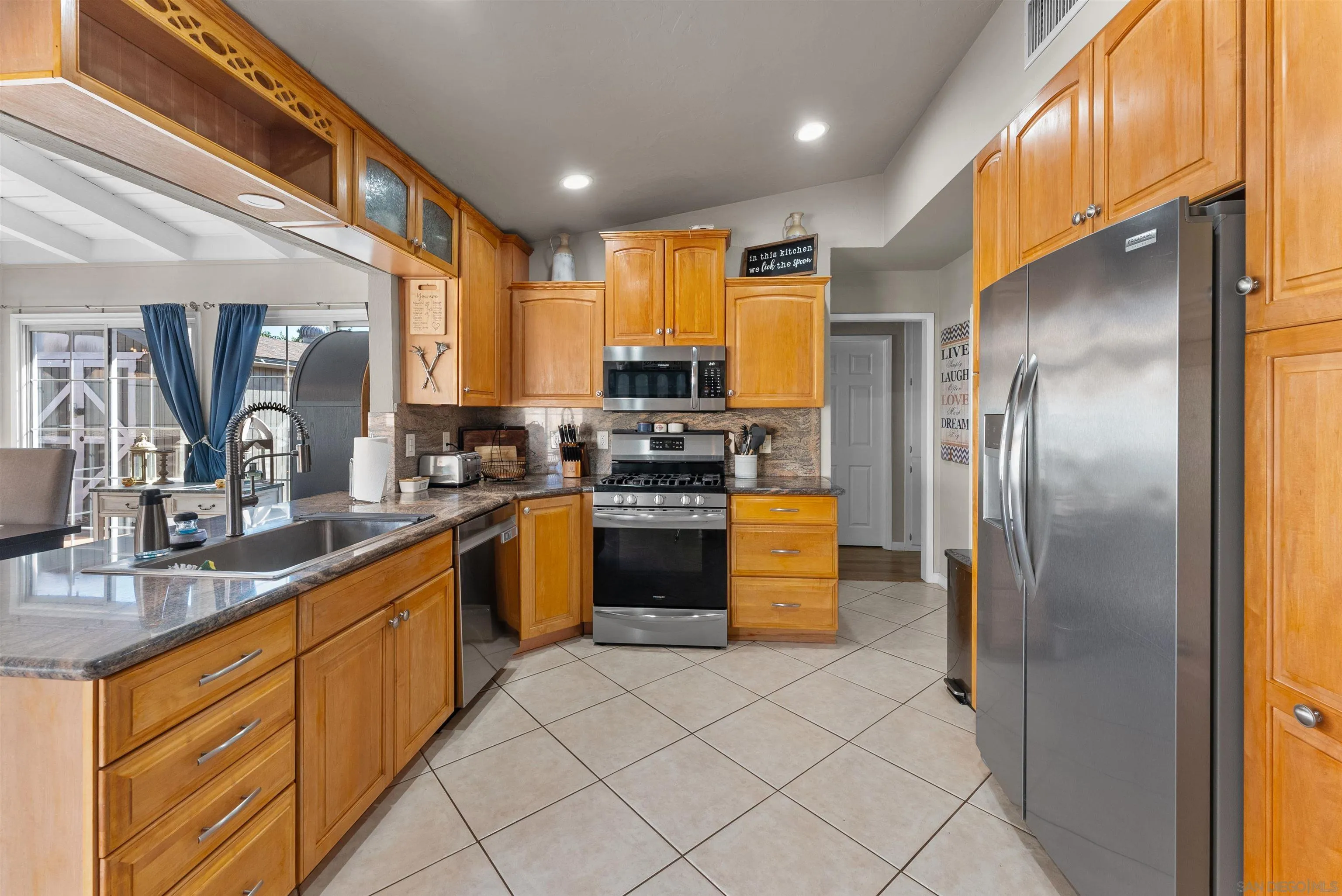 https://cdn.realtyfeed.com/cdn/127/260024850/f07173aa296ec94b8cd5bf7ae09b18dc.webp
