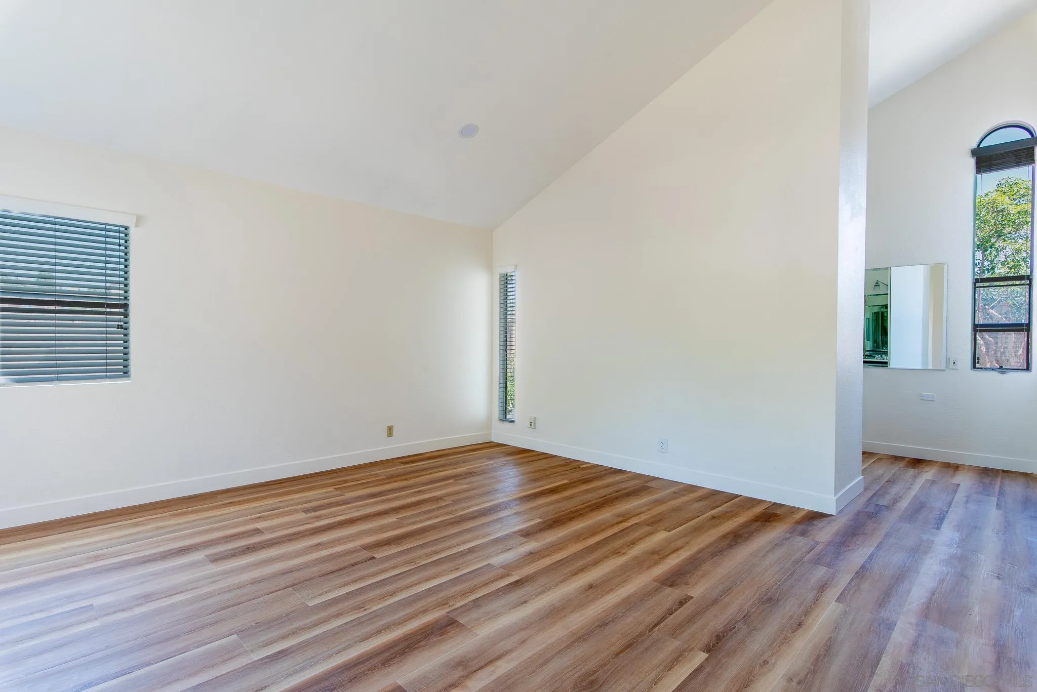 4478 Via Pasear, San Diego, CA 92122, photo 8
