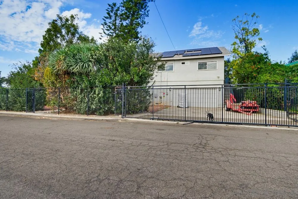 357 Alta, El Cajon, CA 92021 357 Alta, El Cajon, CA 92021
