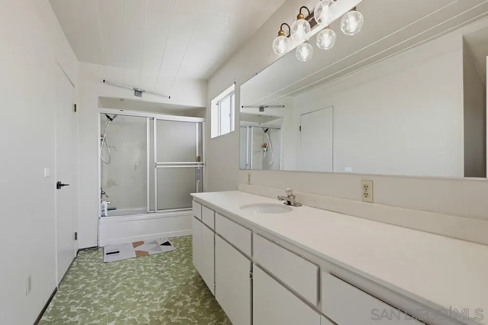 357 Alta, El Cajon, CA 92021 357 Alta, El Cajon, CA 92021