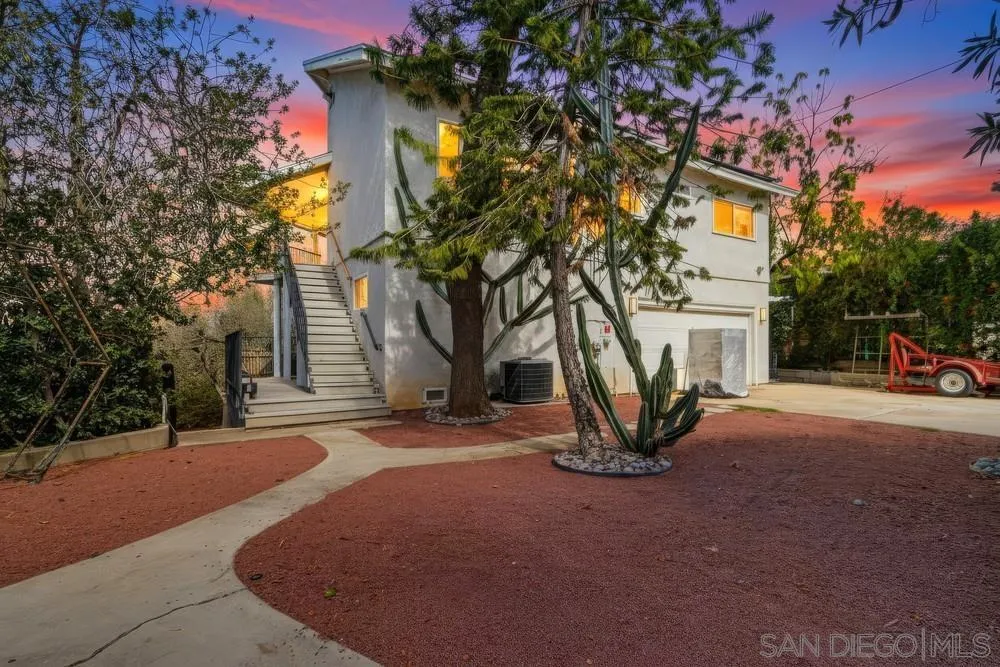 357 Alta, El Cajon, CA 92021 357 Alta, El Cajon, CA 92021