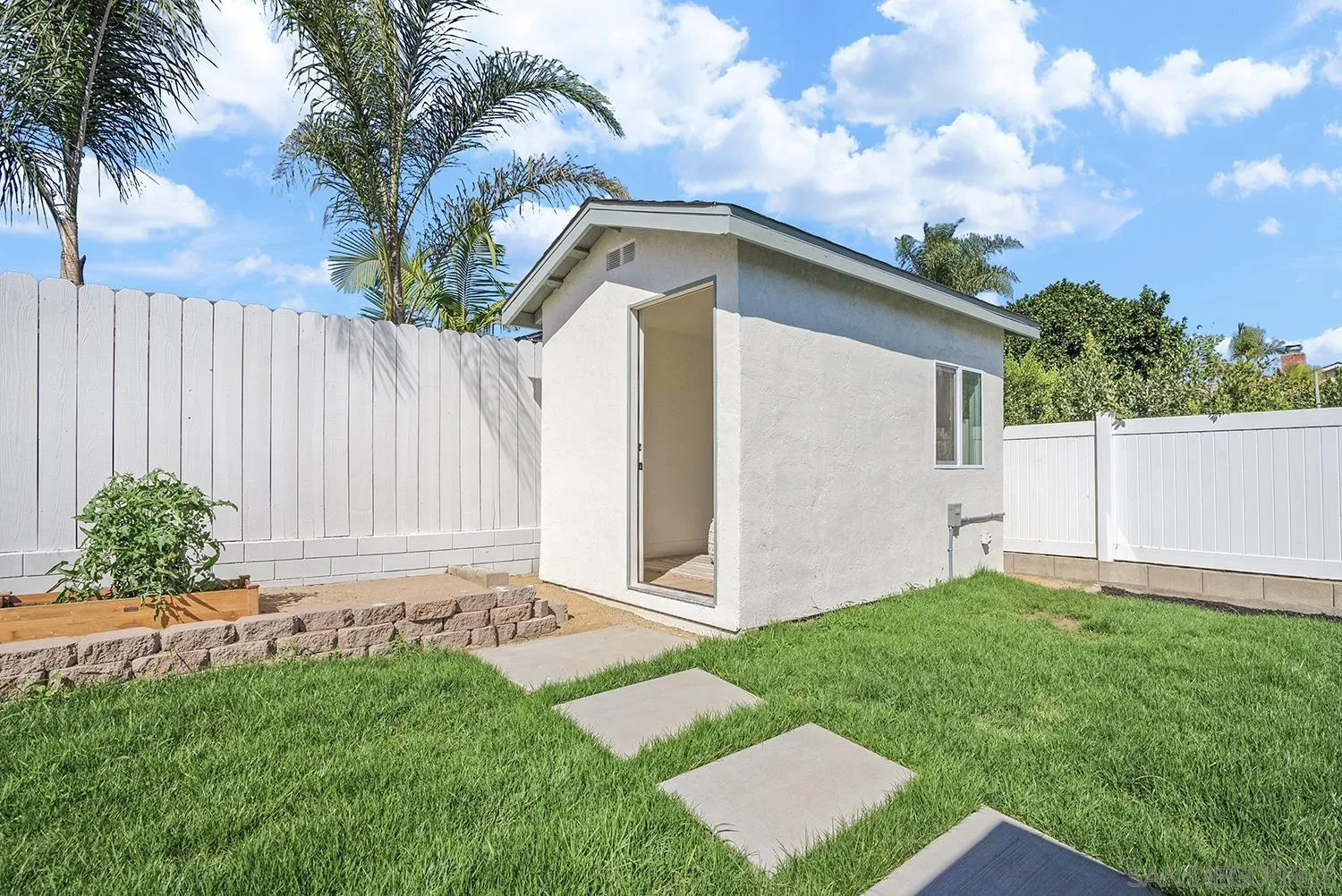 https://cdn.realtyfeed.com/cdn/127/260024864/0f8c9e7f01b81ea4d3331e15220dd8f1.webp