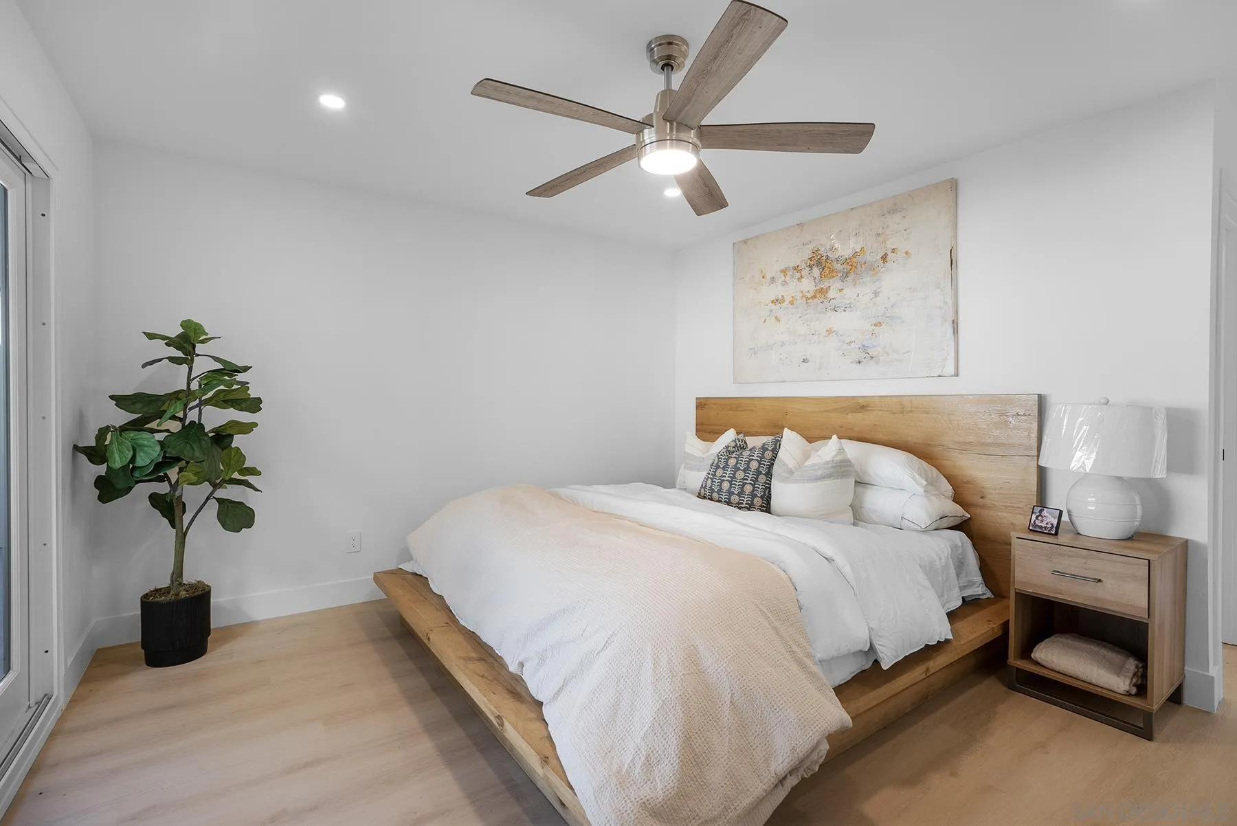 https://cdn.realtyfeed.com/cdn/127/260024864/11b6be97c3d2ed9da45a0057cd4046d8.webp