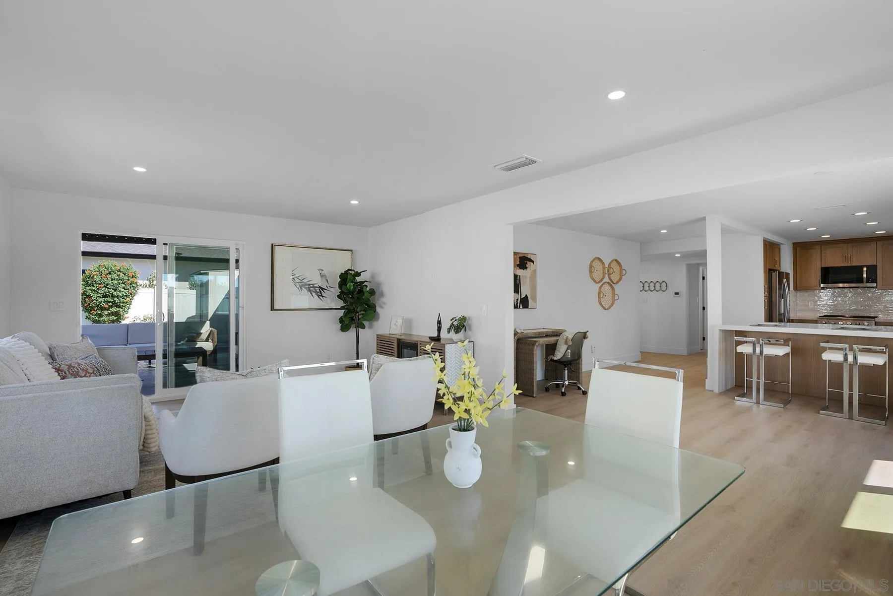 https://cdn.realtyfeed.com/cdn/127/260024864/5c5361de6e690894ad64ca9b4236c6b2.webp