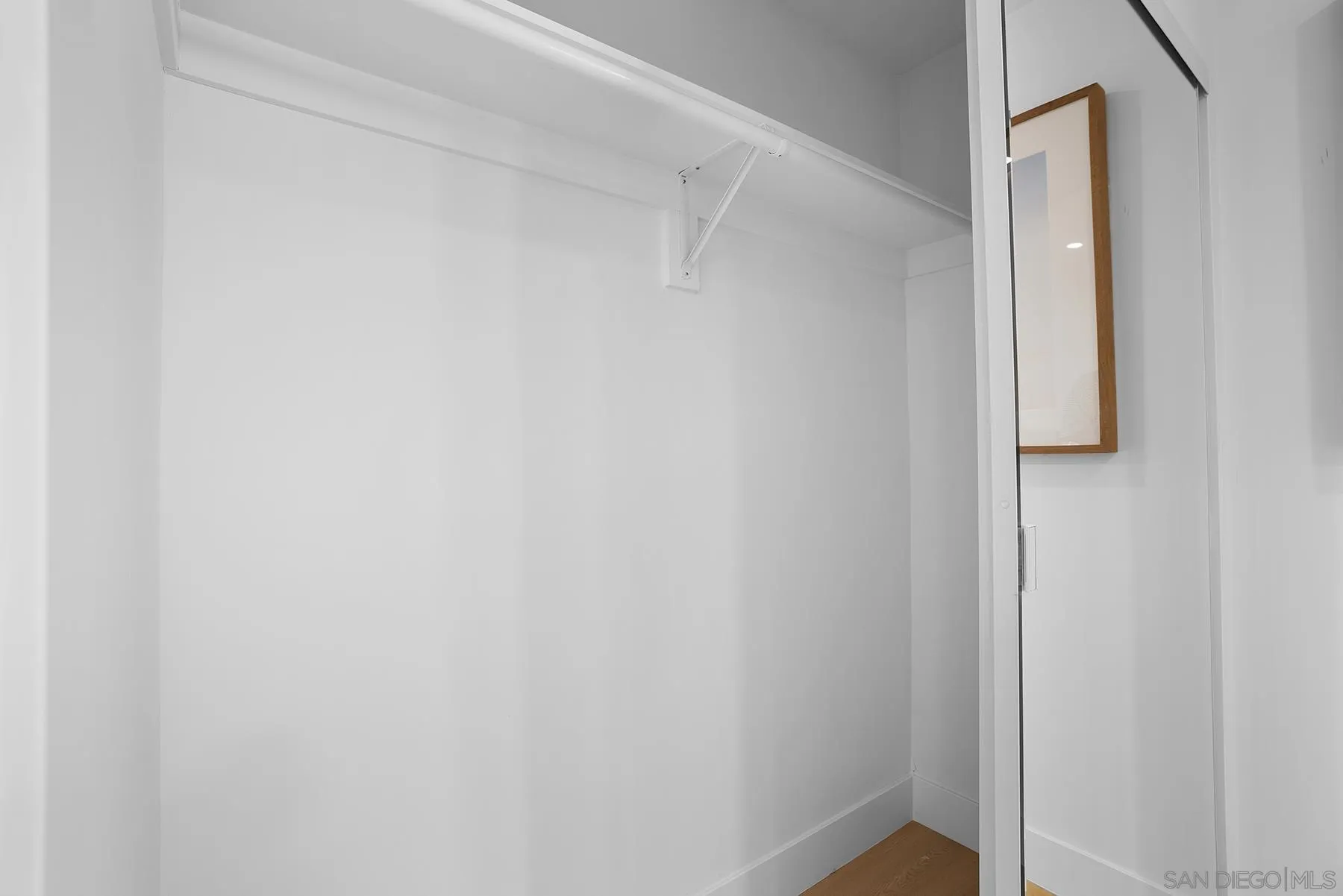https://cdn.realtyfeed.com/cdn/127/260024864/64d029c16da93eff77bd24cf2bda992f.webp
