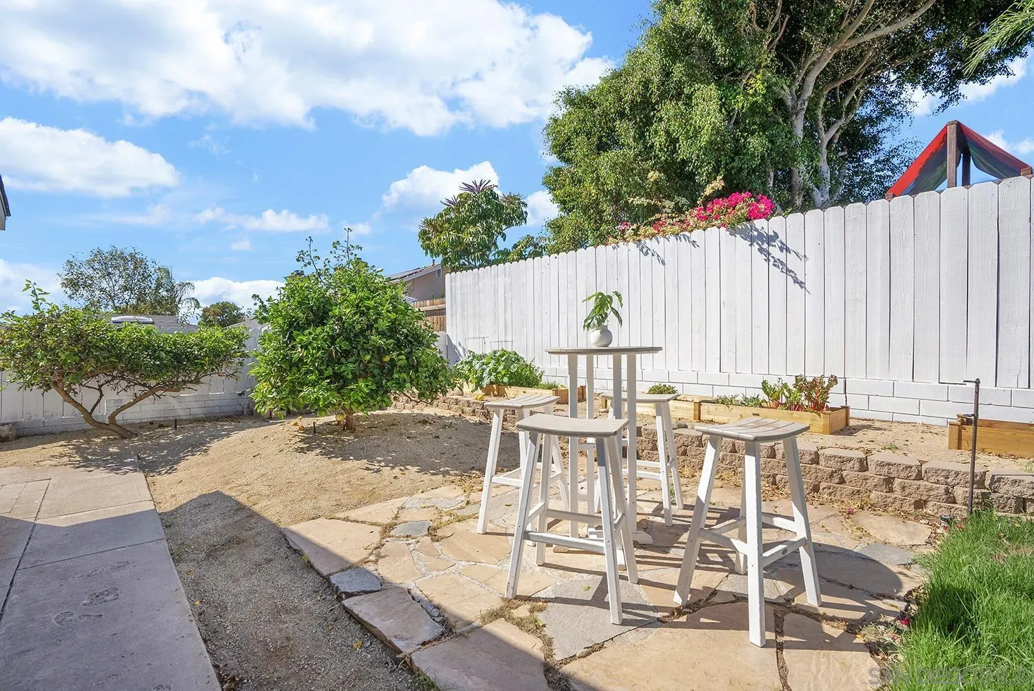 https://cdn.realtyfeed.com/cdn/127/260024864/d190fde9bc1b45d1eeae092ddf206270.webp