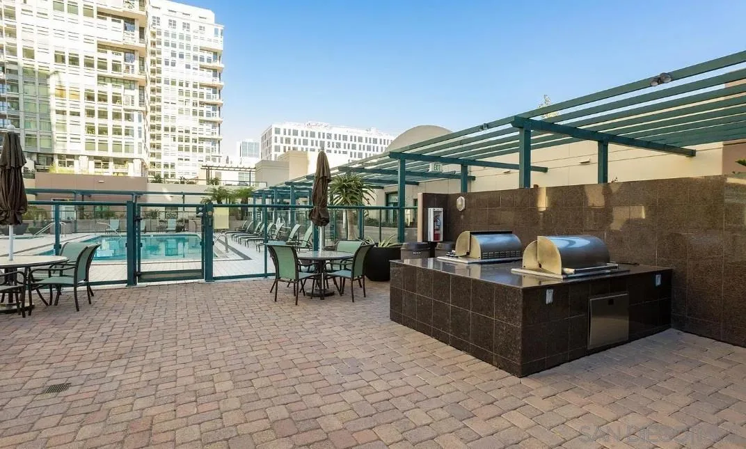 https://cdn.realtyfeed.com/cdn/127/260024868/2cae2af08ee7e5952e62ada5bfce8419.webp