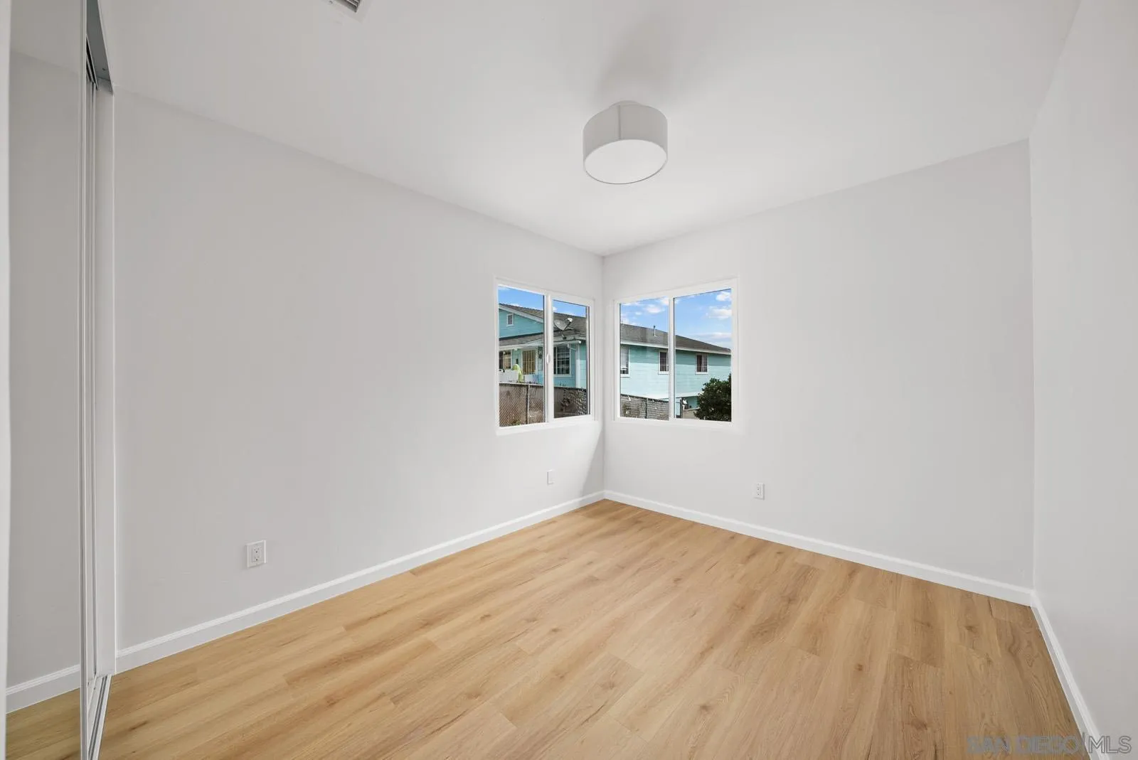 https://cdn.realtyfeed.com/cdn/127/260024876/44e7193b662b0a1e5d8d23f1ac471424.webp