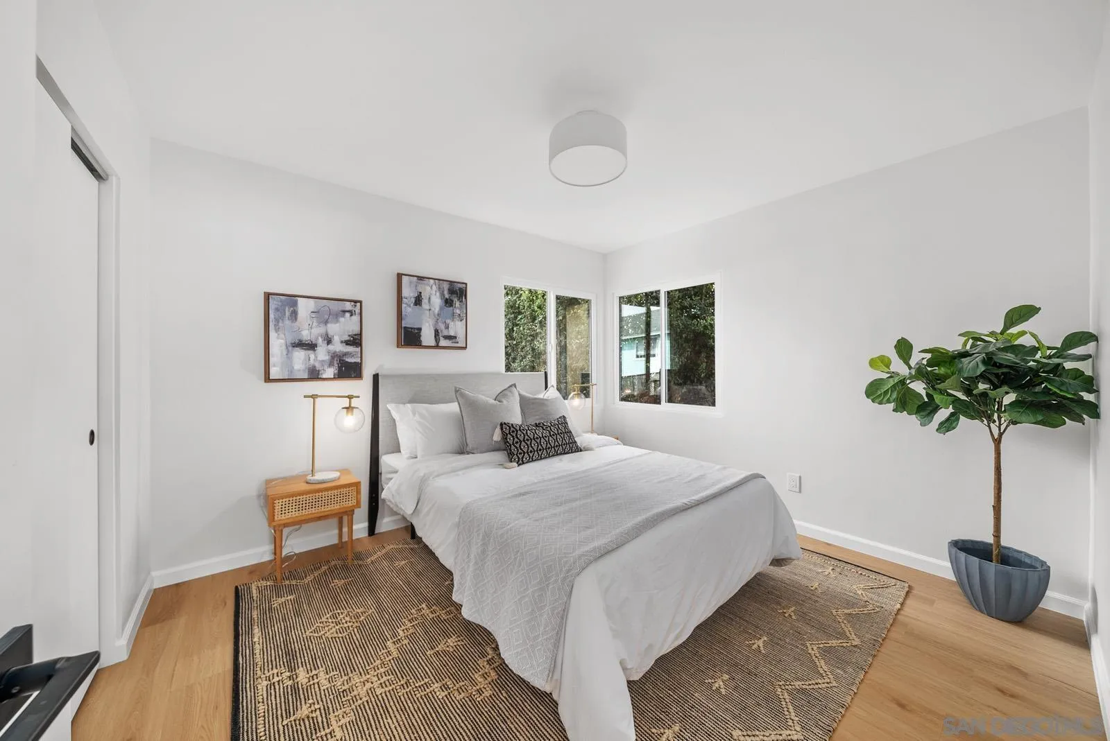 https://cdn.realtyfeed.com/cdn/127/260024876/ac5994ec734ee4cf63e6d690ecf1e703.webp