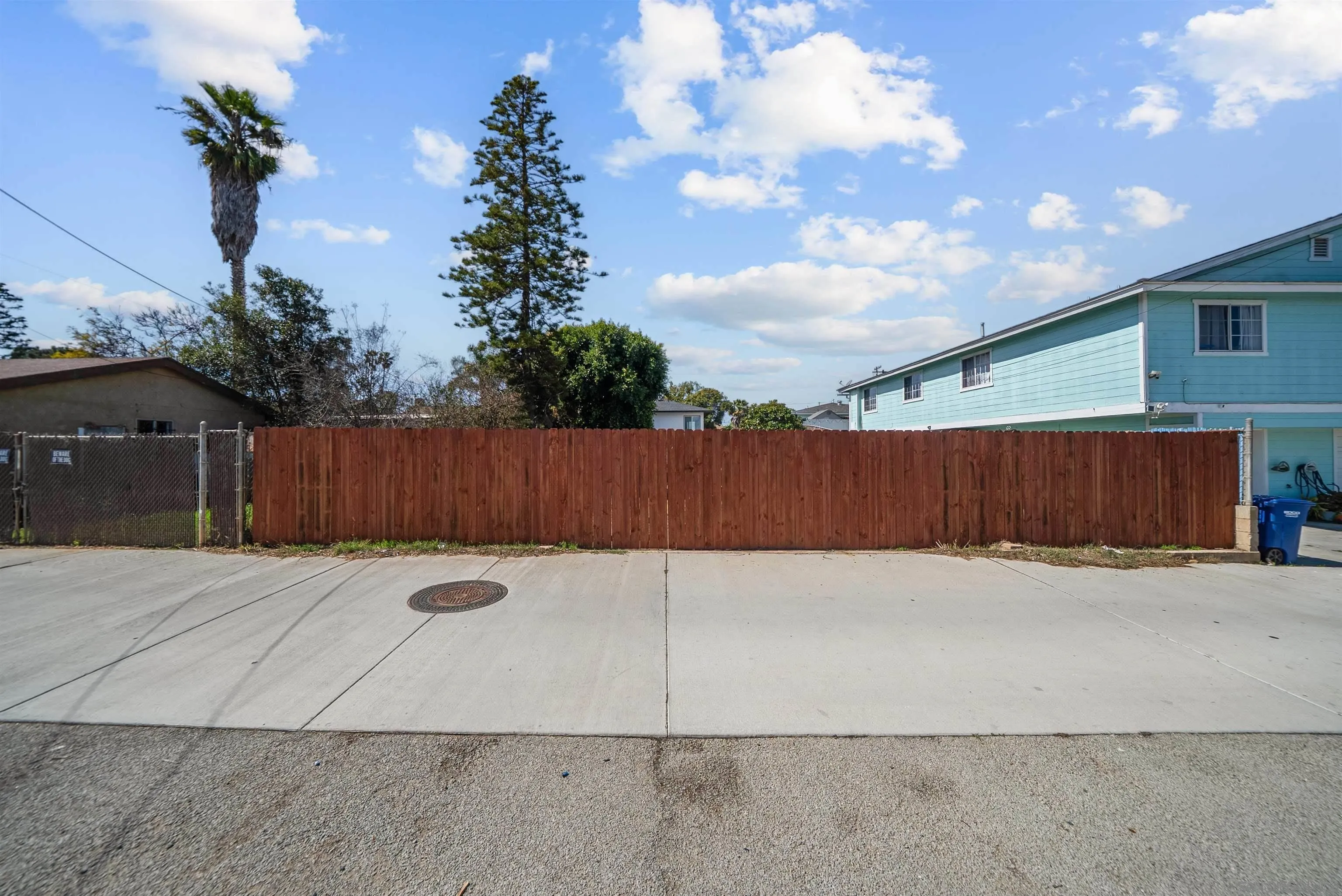 https://cdn.realtyfeed.com/cdn/127/260024876/f4911ede5d57078f58eee818ea90ae99.webp