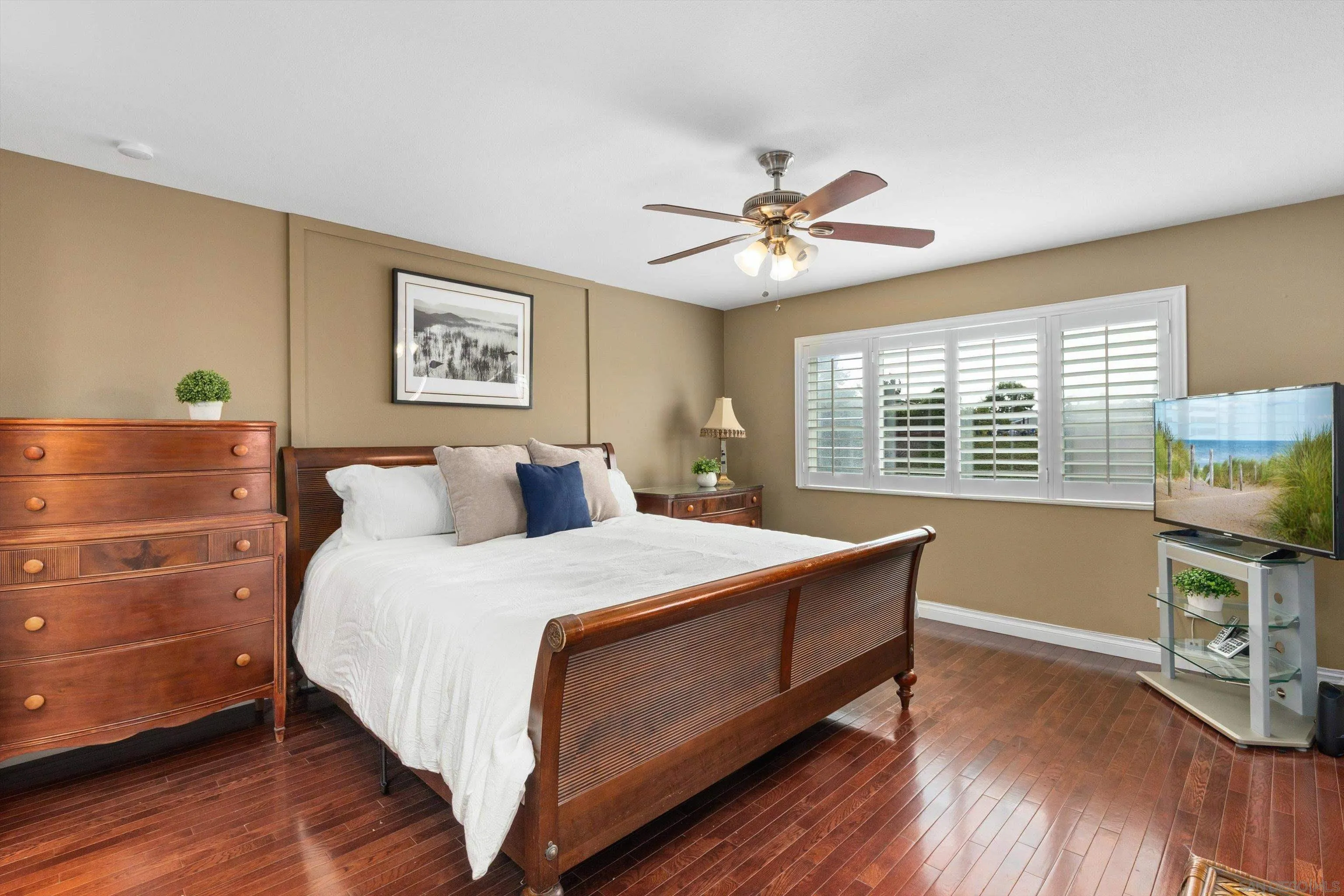 https://cdn.realtyfeed.com/cdn/127/260024878/0422751c639b2bf79573c1ee91bd3135.webp