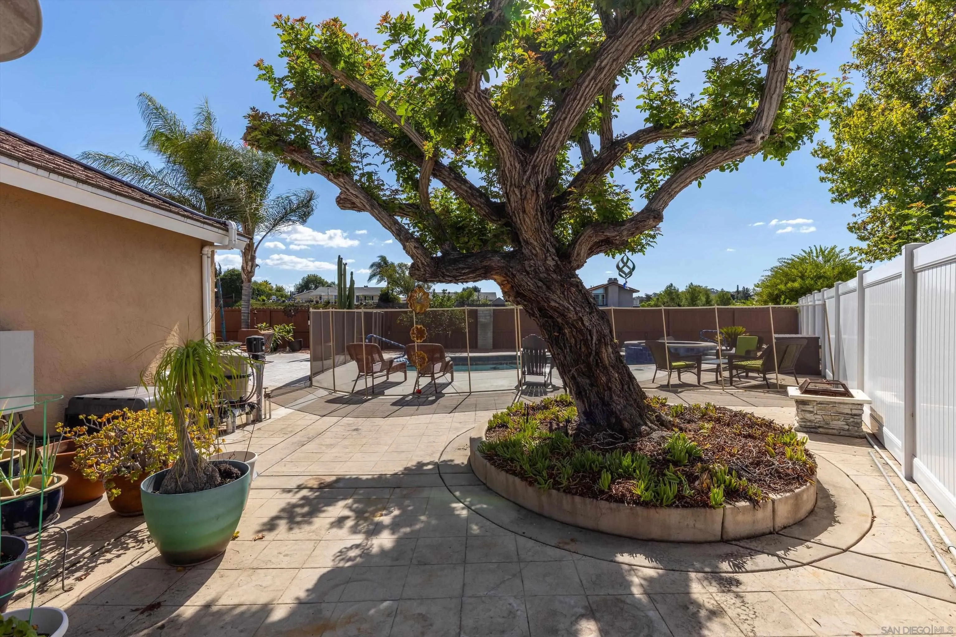 https://cdn.realtyfeed.com/cdn/127/260024878/1feaa5306fb1e410e6cc403e788cd4bd.webp