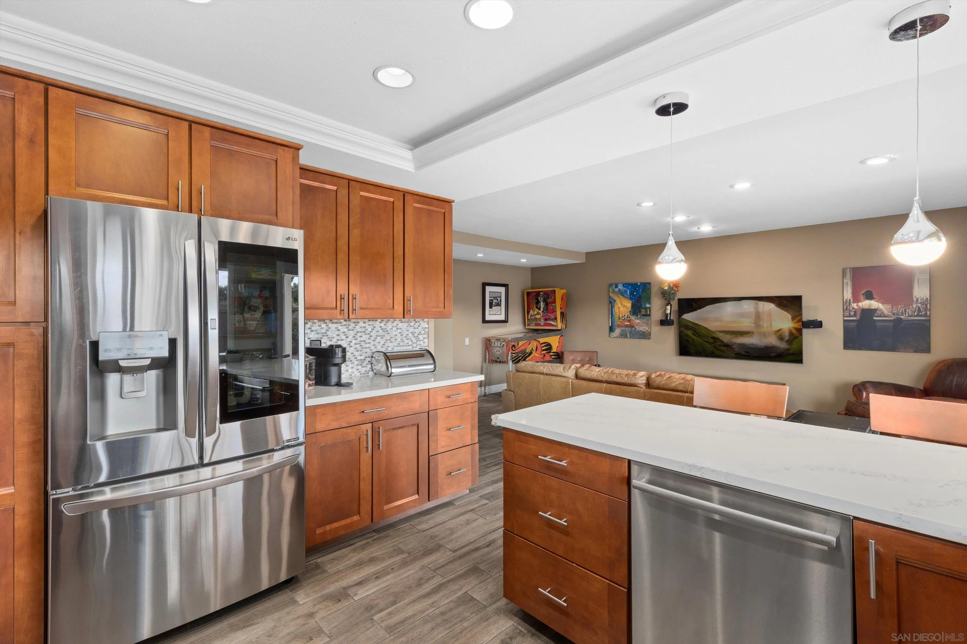 https://cdn.realtyfeed.com/cdn/127/260024878/87bde70a1afb613b8364cddcf04c8275.webp