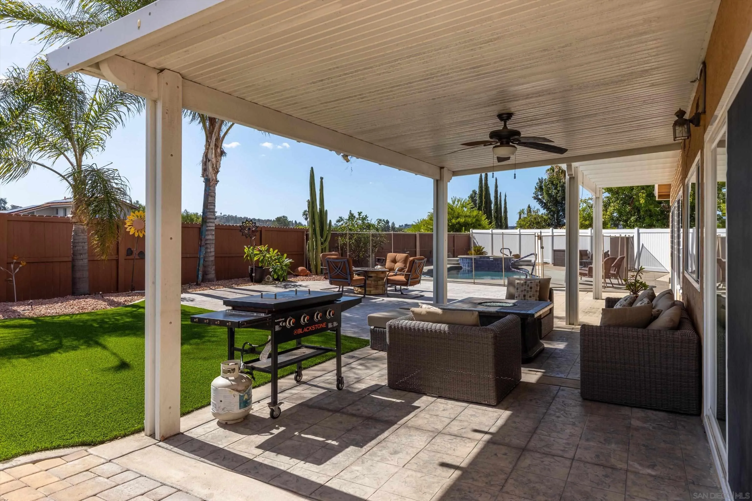 https://cdn.realtyfeed.com/cdn/127/260024878/ea968f598ed30d92471968c456d76829.webp