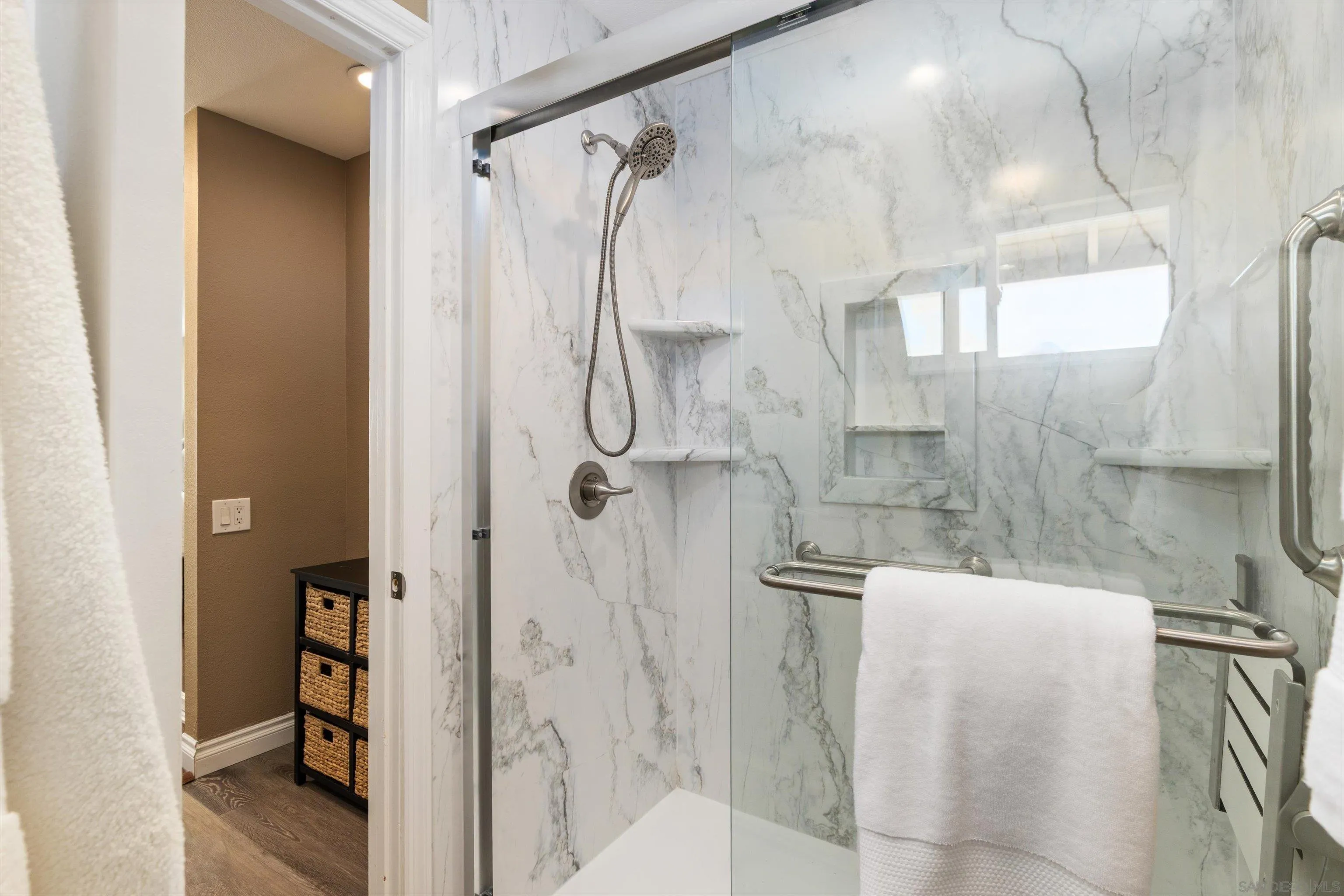 https://cdn.realtyfeed.com/cdn/127/260024878/edea5a602008c6e6ad8dbf35650e5bb4.webp