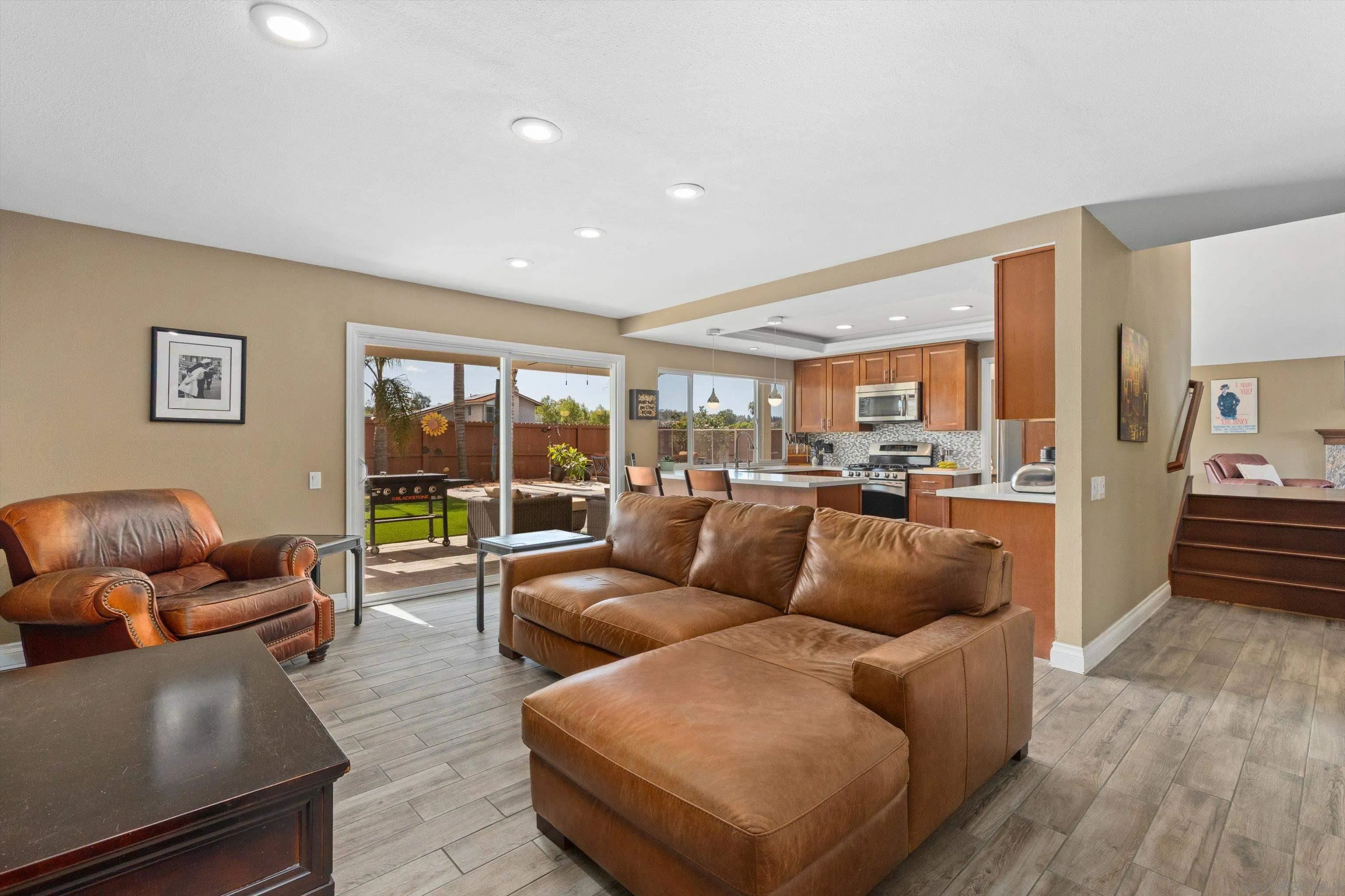 https://cdn.realtyfeed.com/cdn/127/260024878/fb6c0bb455b884eca38f4f04f079bf47.webp