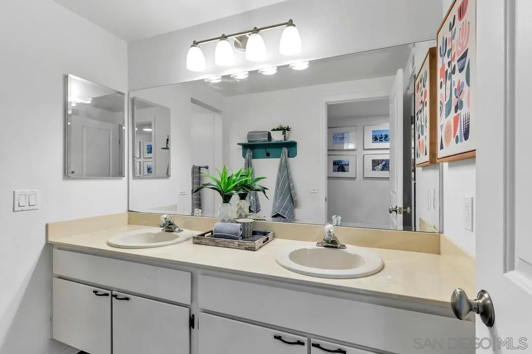 https://cdn.realtyfeed.com/cdn/127/260024883/519bbeab6b3fbfa65d136abf8d120b62.webp