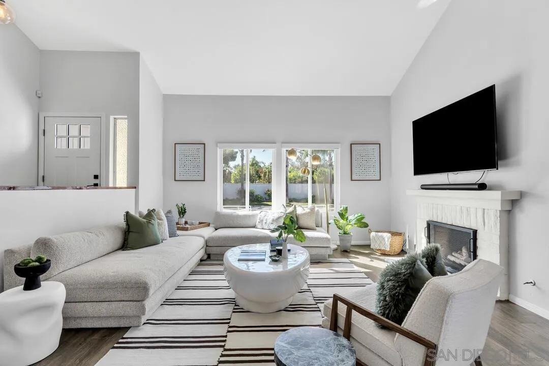 https://cdn.realtyfeed.com/cdn/127/260024883/5d7235d7b8a34fce4f7db6021def32d8.webp