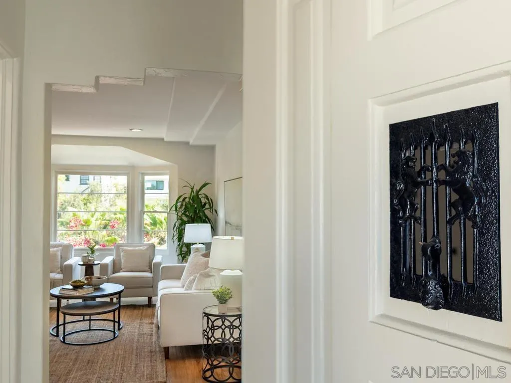 https://cdn.realtyfeed.com/cdn/127/260024884/0425cf80c01f26dff399ff44ec63c252.webp