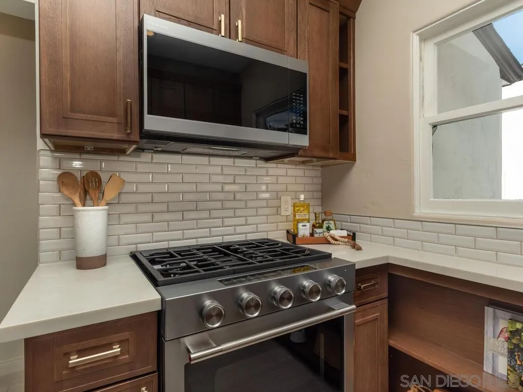 https://cdn.realtyfeed.com/cdn/127/260024884/0c291729beab32baa569550cd8baaabb.webp