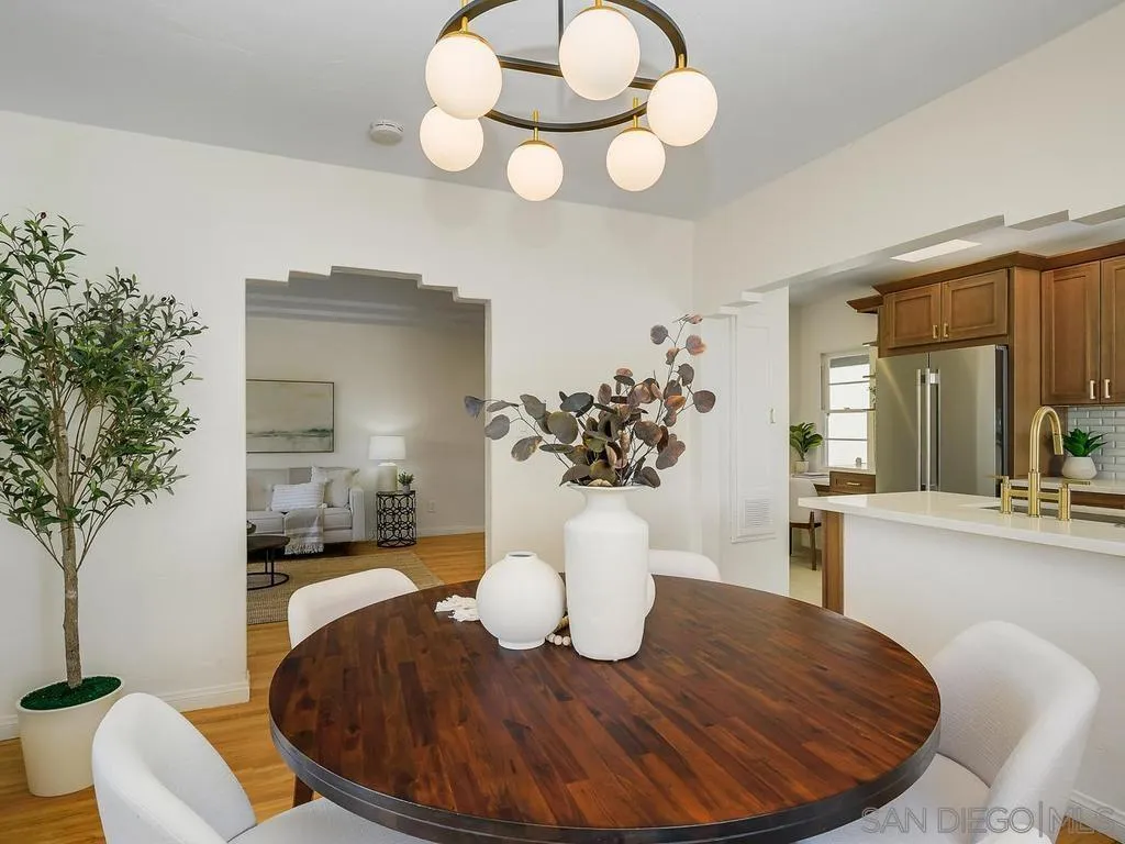 https://cdn.realtyfeed.com/cdn/127/260024884/156b9965988557a0f040301a73a6f3ca.webp