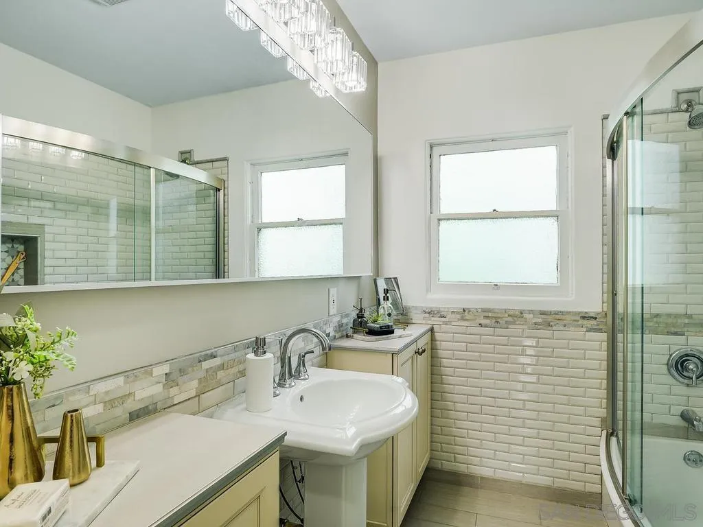 https://cdn.realtyfeed.com/cdn/127/260024884/16f22b047f216456580c70318c48ce23.webp