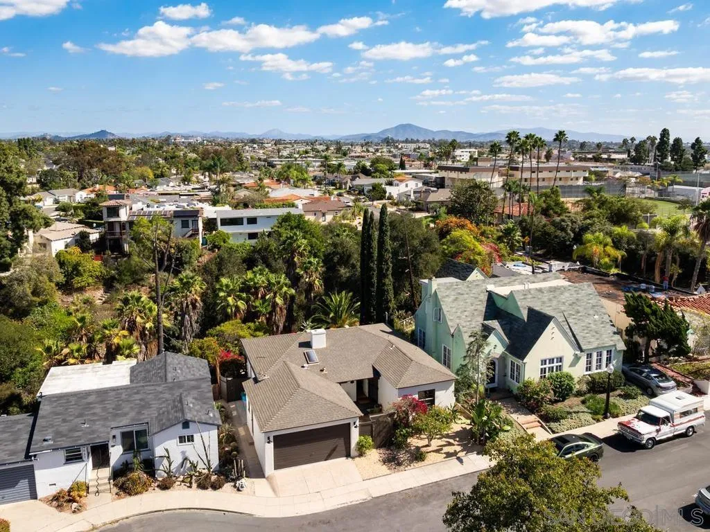 https://cdn.realtyfeed.com/cdn/127/260024884/6ae6275ffdb68749b0c84873d996ac86.webp