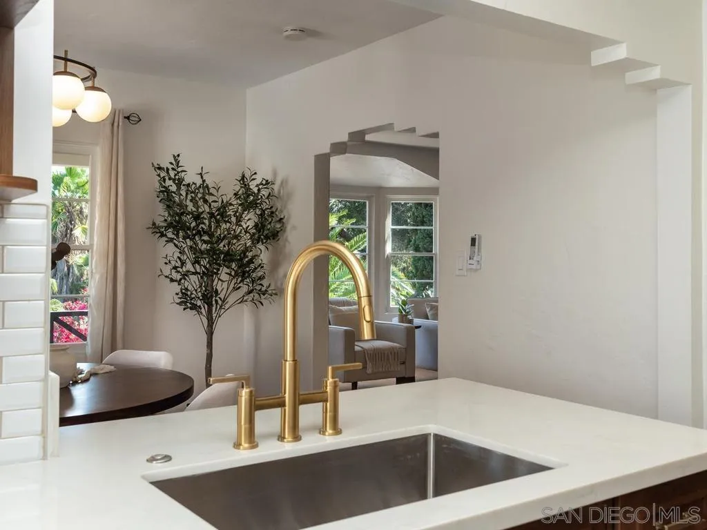 https://cdn.realtyfeed.com/cdn/127/260024884/b55466a22e08f1cbc66eb54476da3077.webp